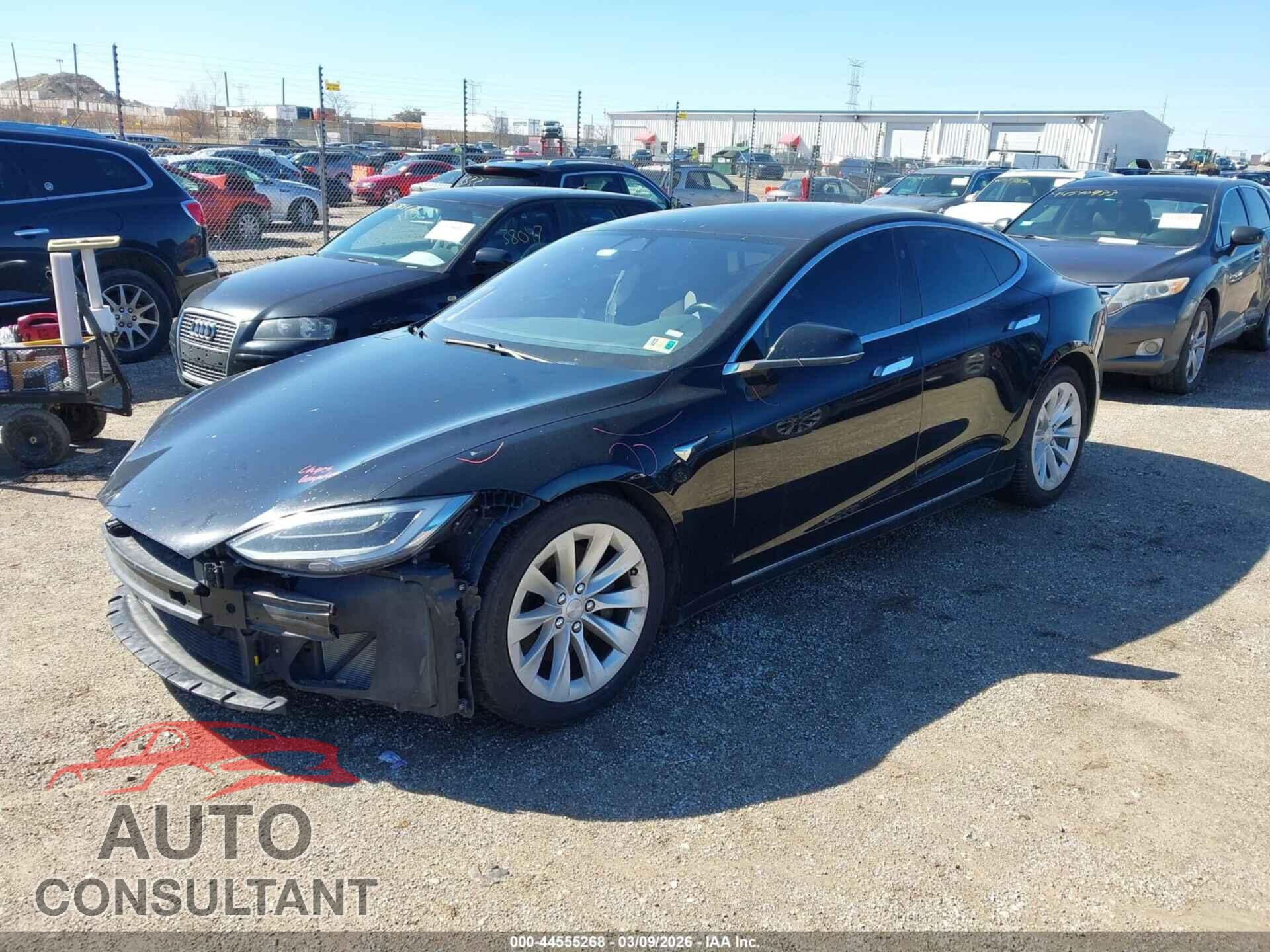 TESLA MODEL S 2018 - 5YJSA1E20JF297599