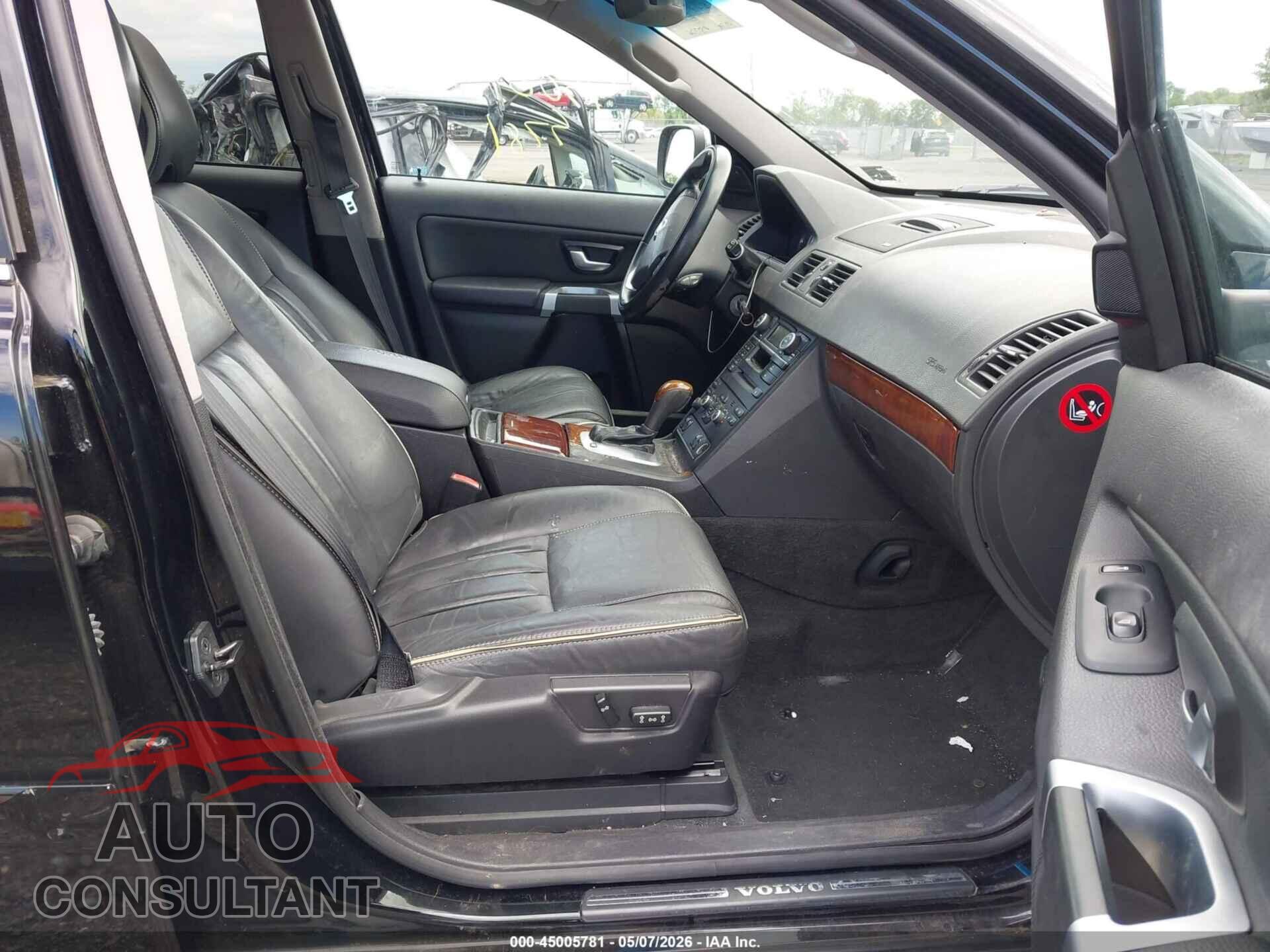 VOLVO XC90 2013 - YV4952CZ0D1645338