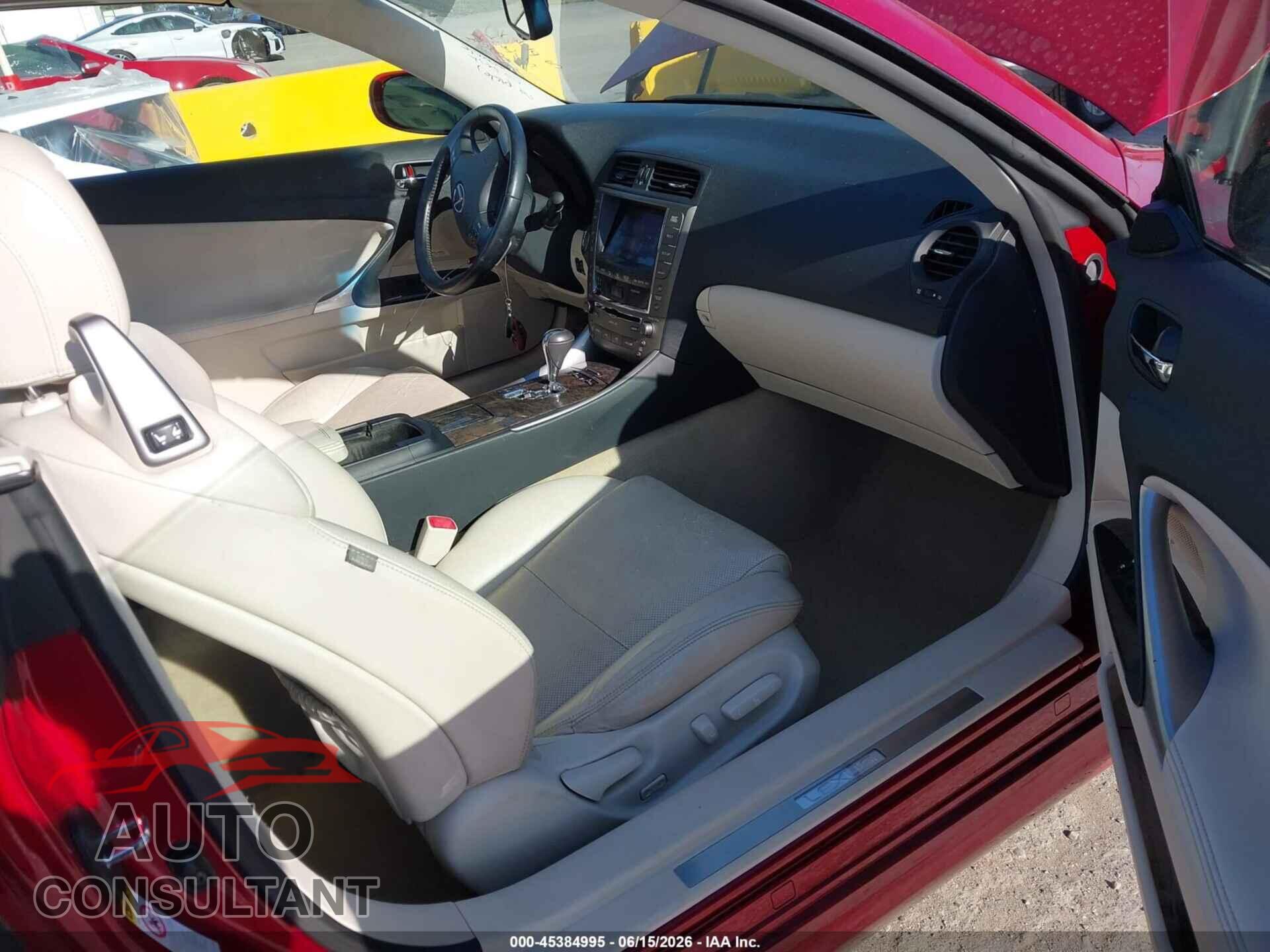 LEXUS IS 350C 2010 - JTHFE2C29A2500862