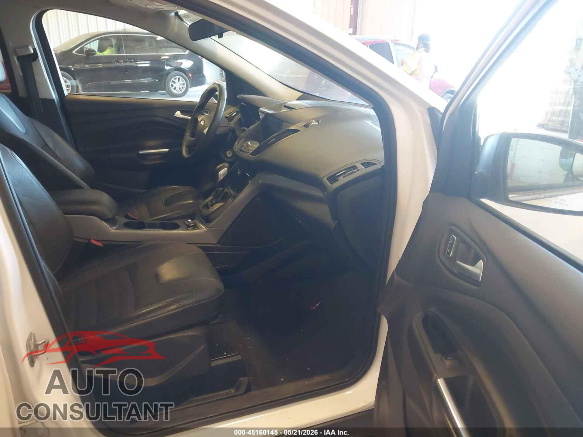 FORD ESCAPE 2015 - 1FMCU9G92FUB83733