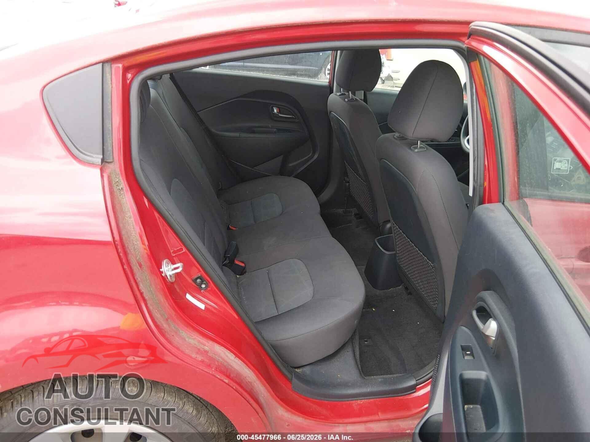 KIA RIO 2017 - KNADM4A3XH6099082