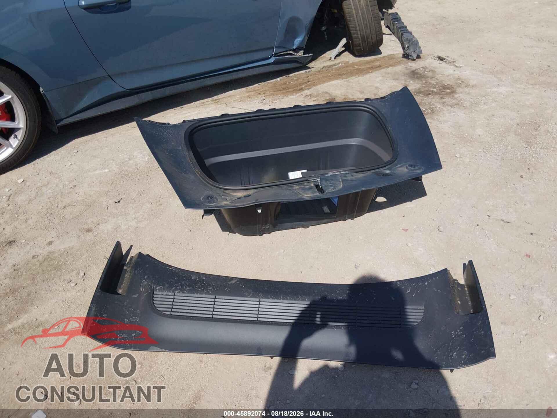 TESLA MODEL Y 2026 - 7SAYGDEEXTA707784