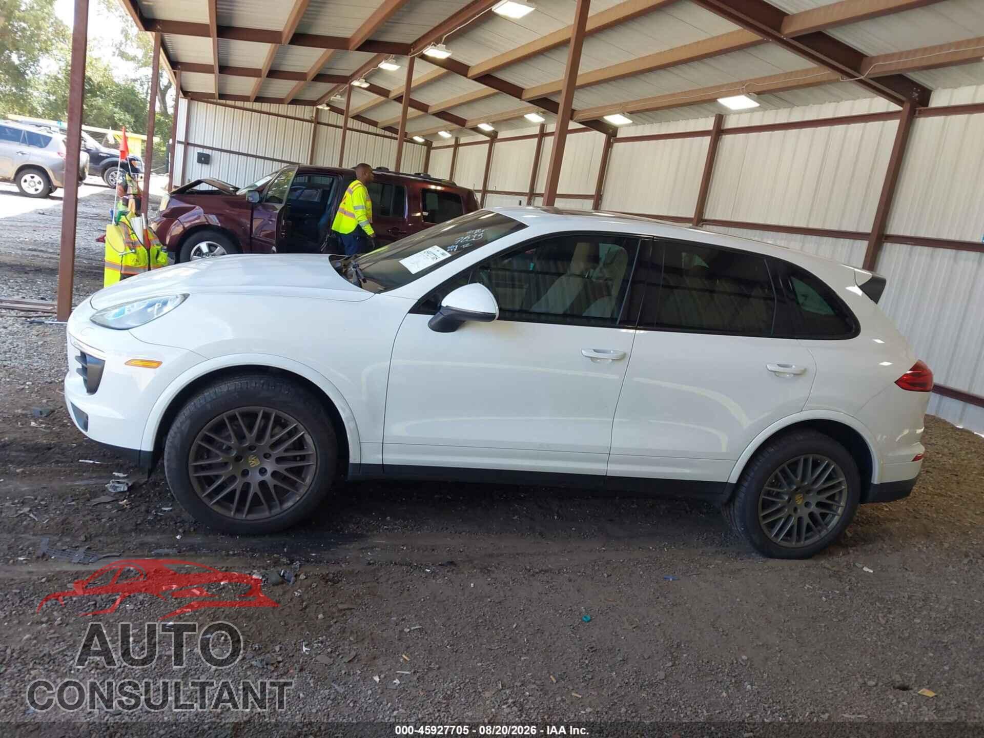 PORSCHE CAYENNE 2017 - WP1AA2A22HKA87833