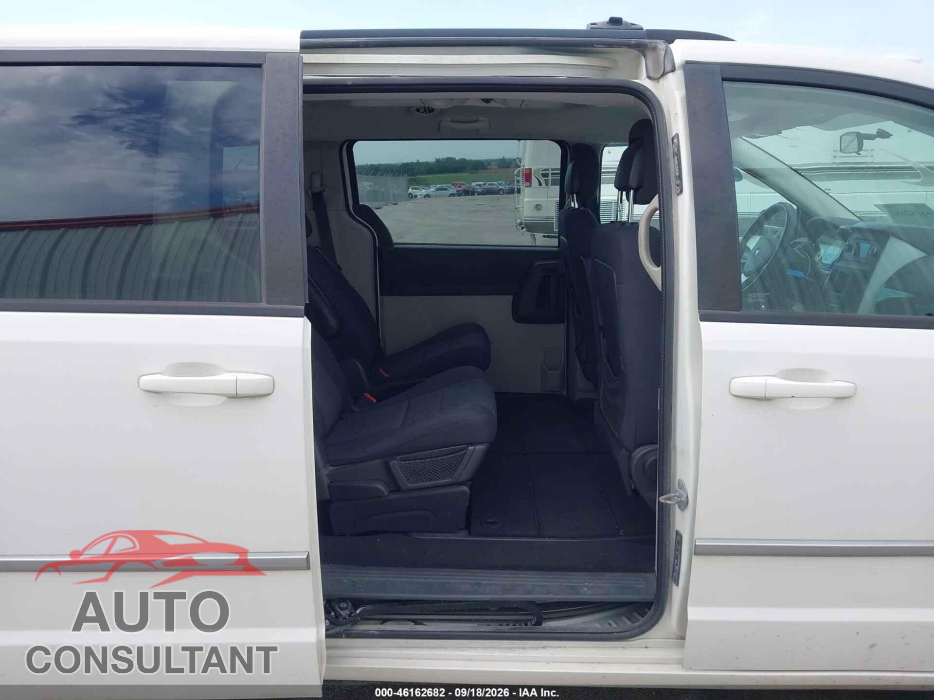 DODGE GRAND CARAVAN 2010 - 2D4RN5D16AR460184