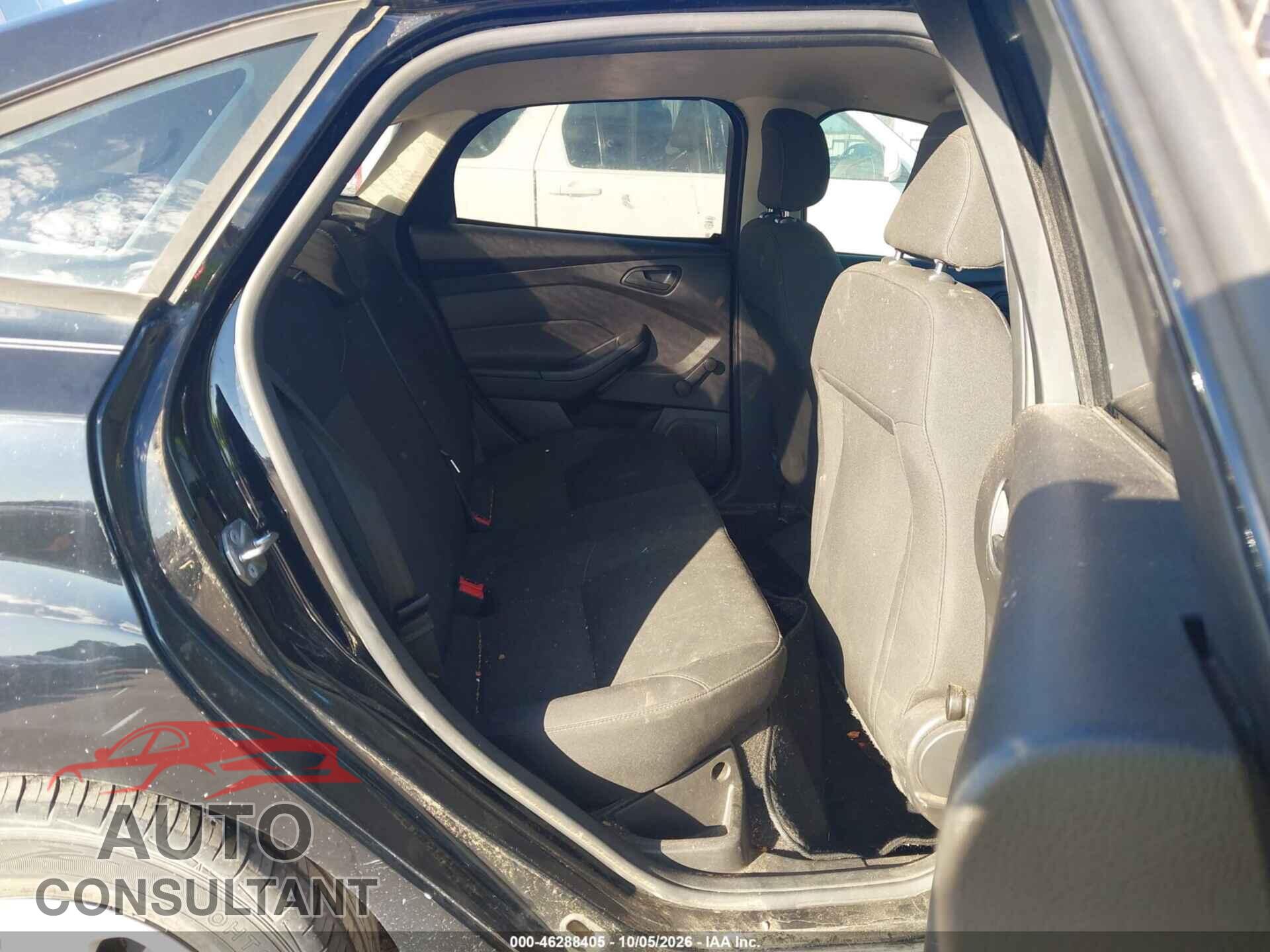 FORD FOCUS 2017 - 1FADP3E25HL276702