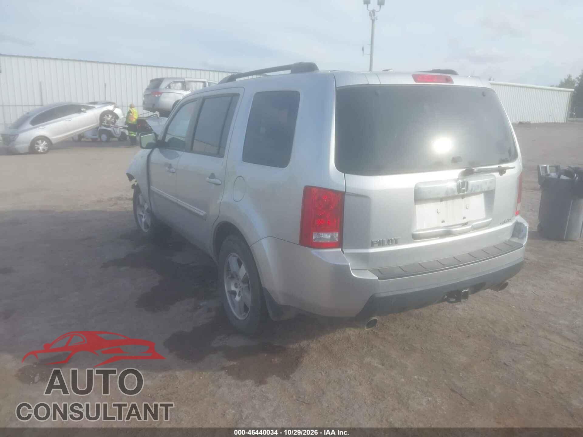 HONDA PILOT 2011 - 5FNYF4H45BB081355