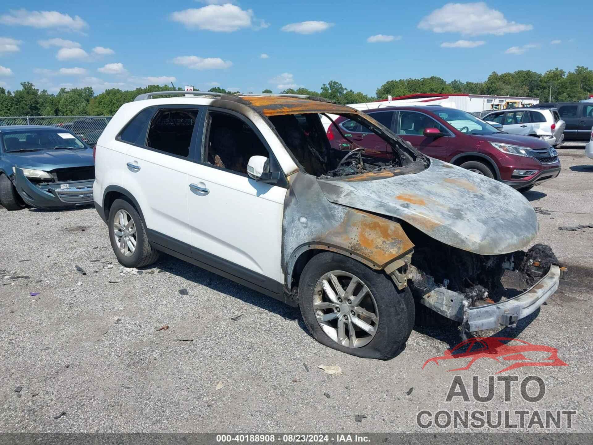KIA SORENTO 2015 - 5XYKT3A69FG661906