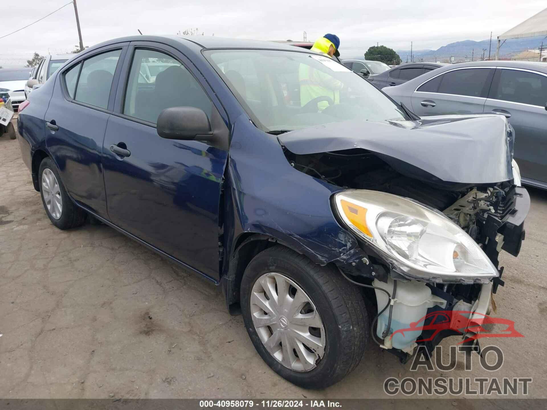 NISSAN VERSA 2013 - 3N1CN7AP1DL864005
