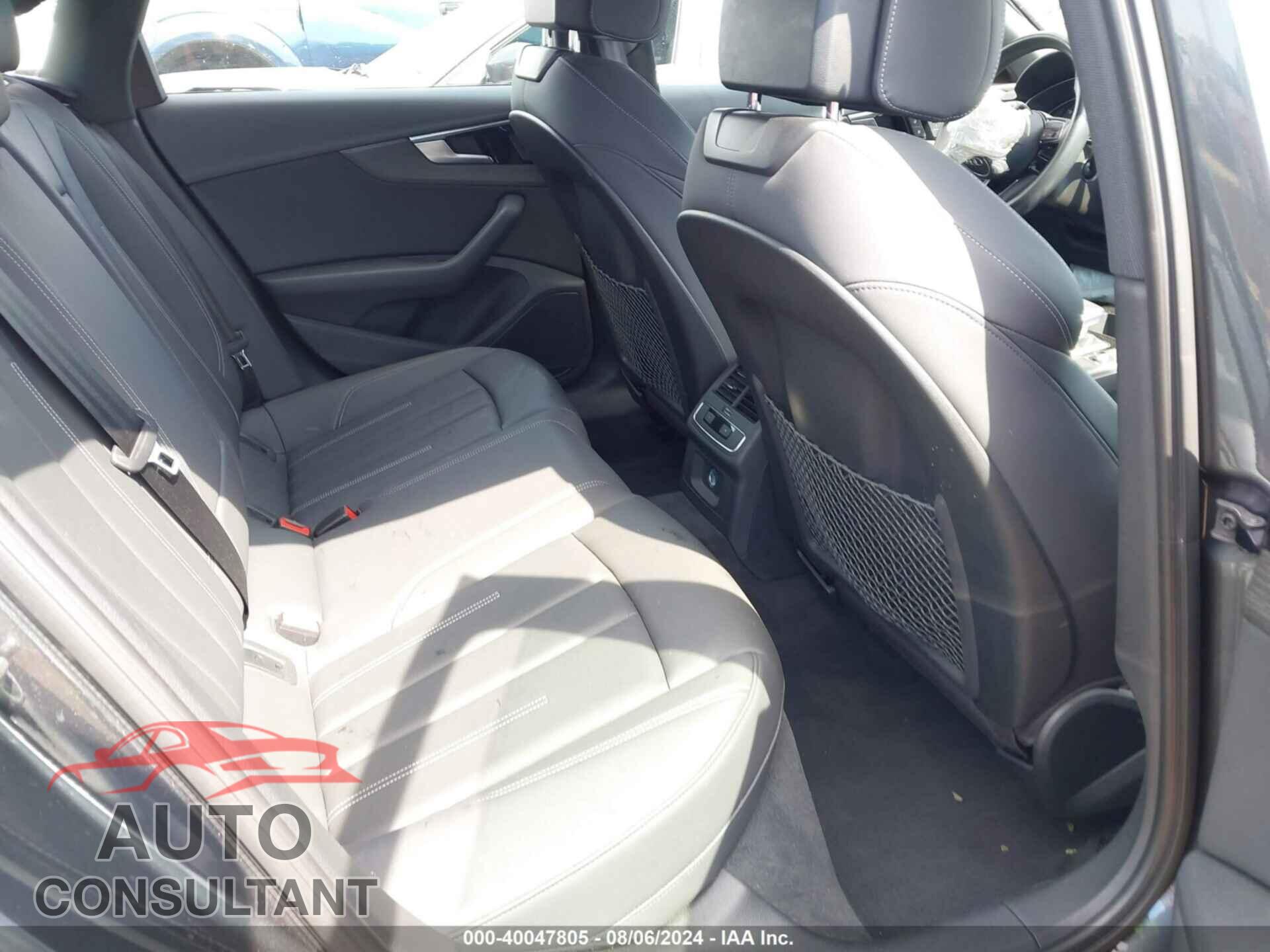 AUDI A4 2021 - WAUDAAF48MA032044