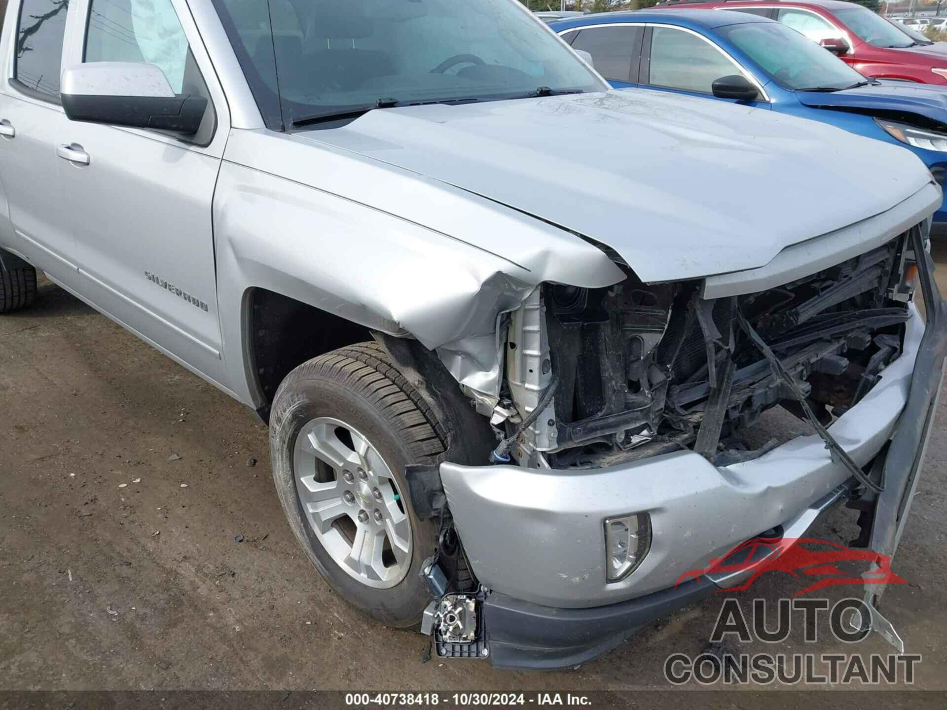 CHEVROLET SILVERADO 1500 2018 - 1GCVKREH9JZ362330
