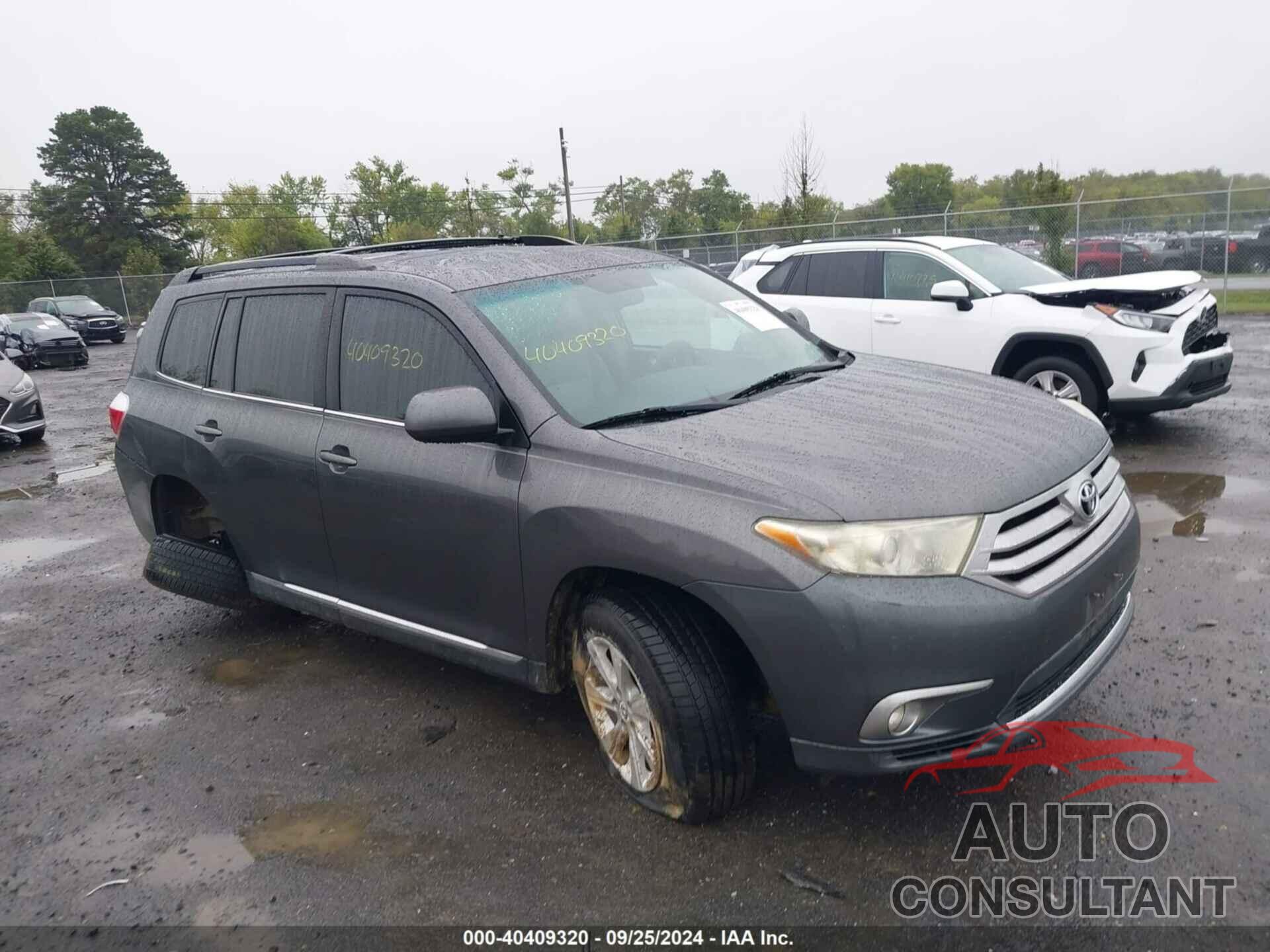 TOYOTA HIGHLANDER 2011 - 5TDBK3EH4BS049835