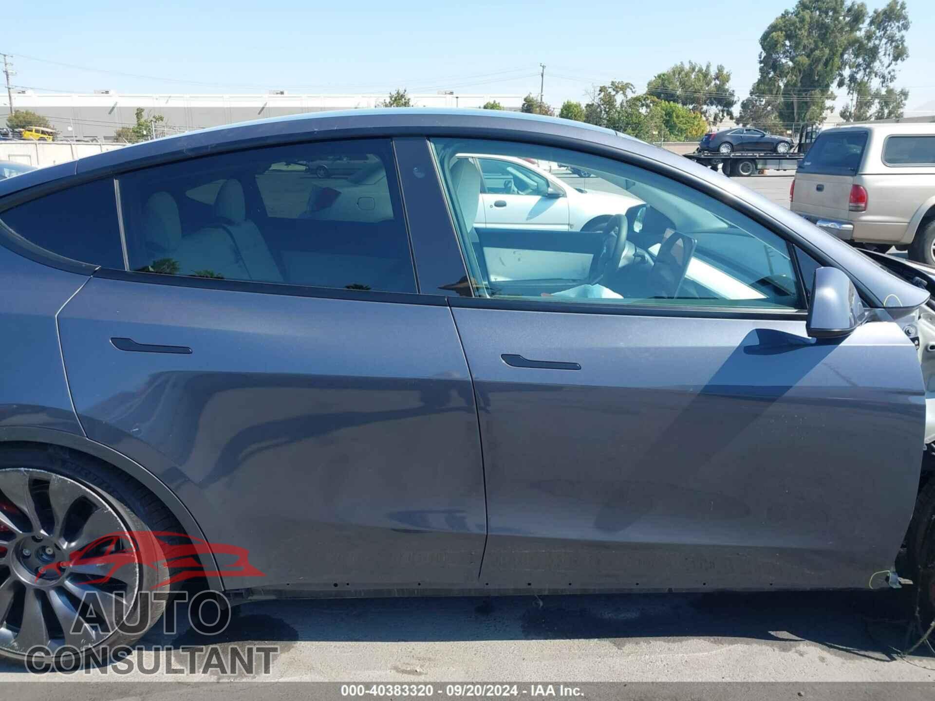 TESLA MODEL Y 2021 - 5YJYGDEF3MF294682