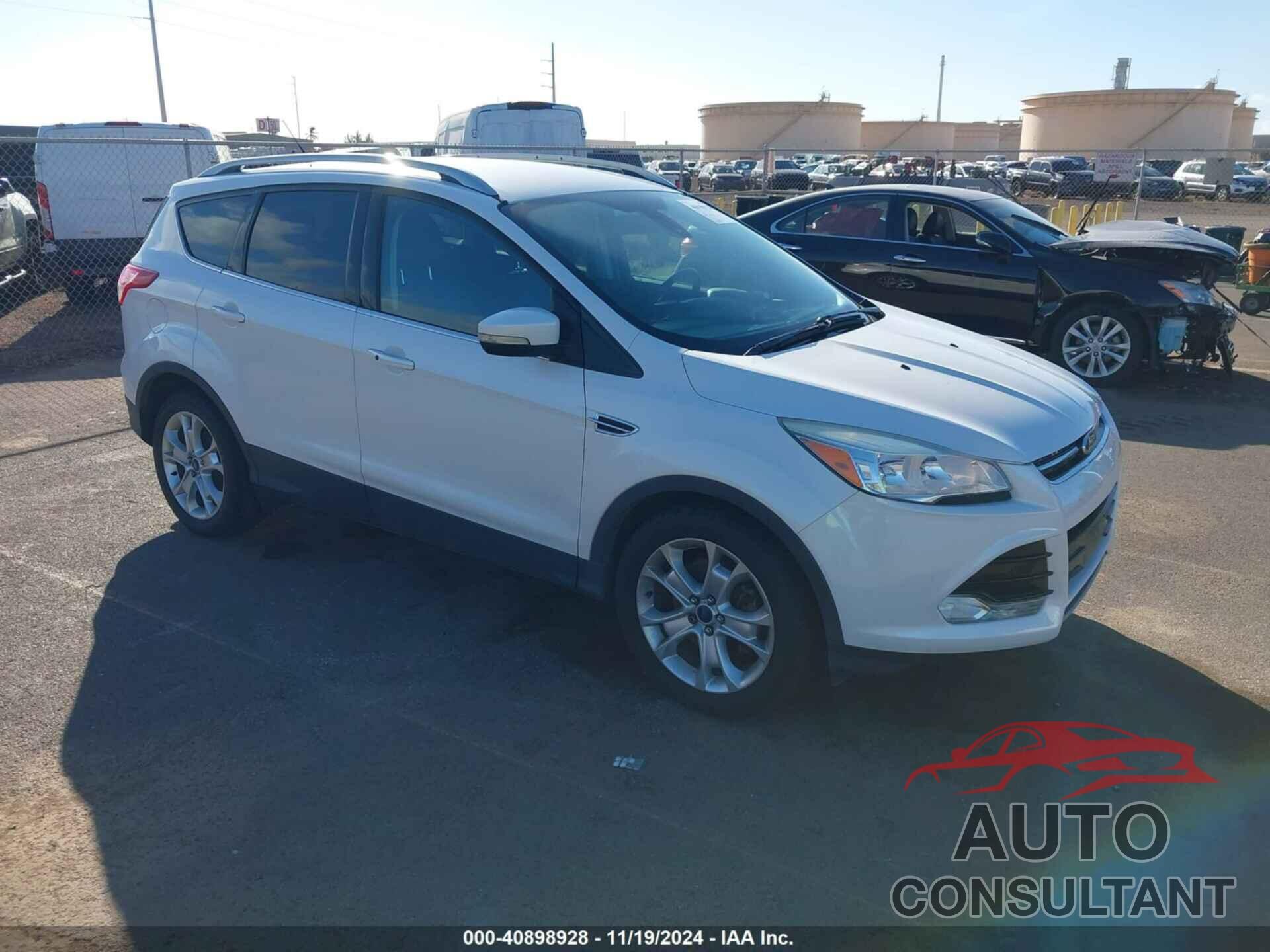 FORD ESCAPE 2016 - 1FMCU0J91GUC12306