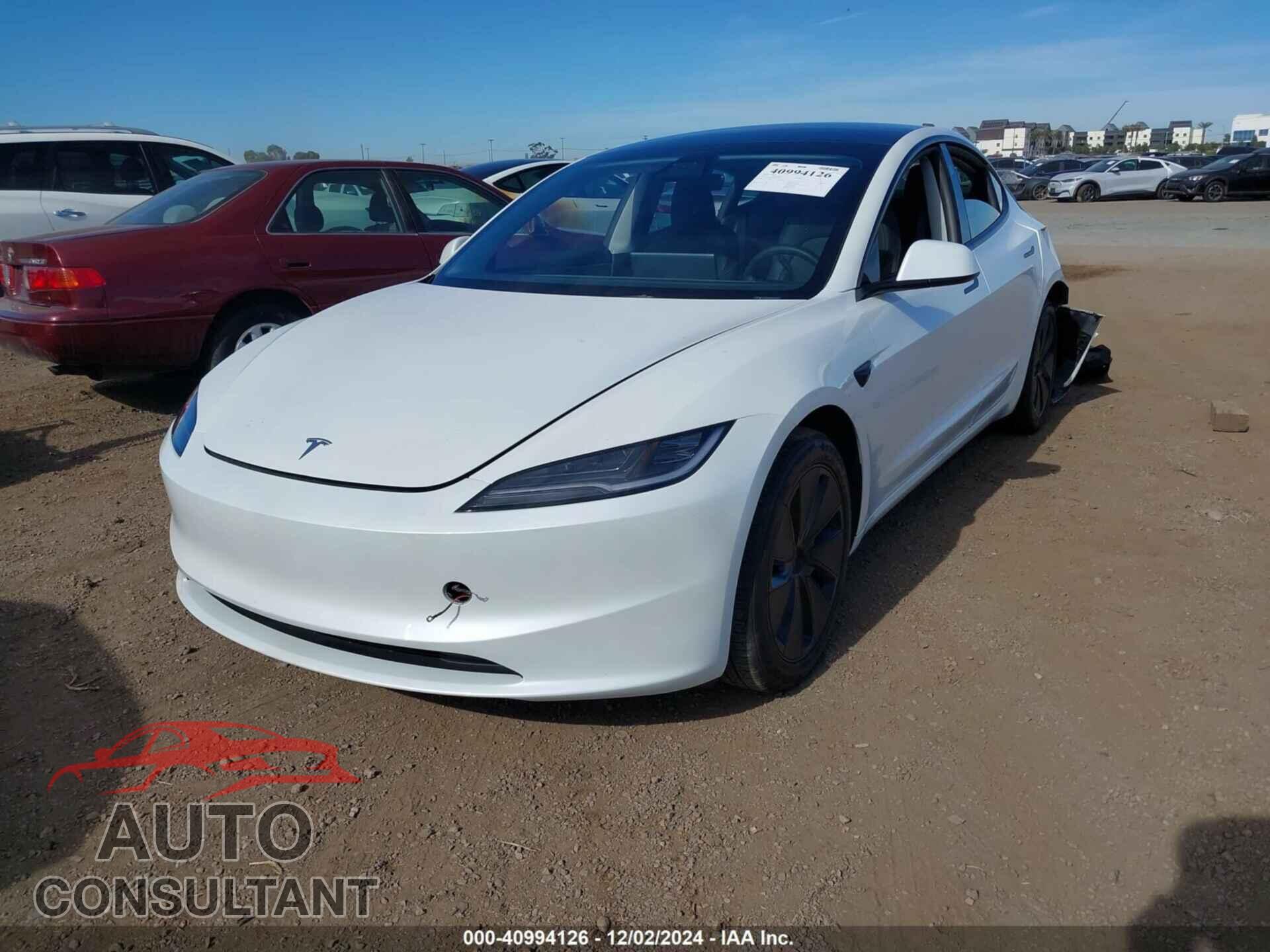 TESLA MODEL 3 2024 - 5YJ3E1EA9RF745611