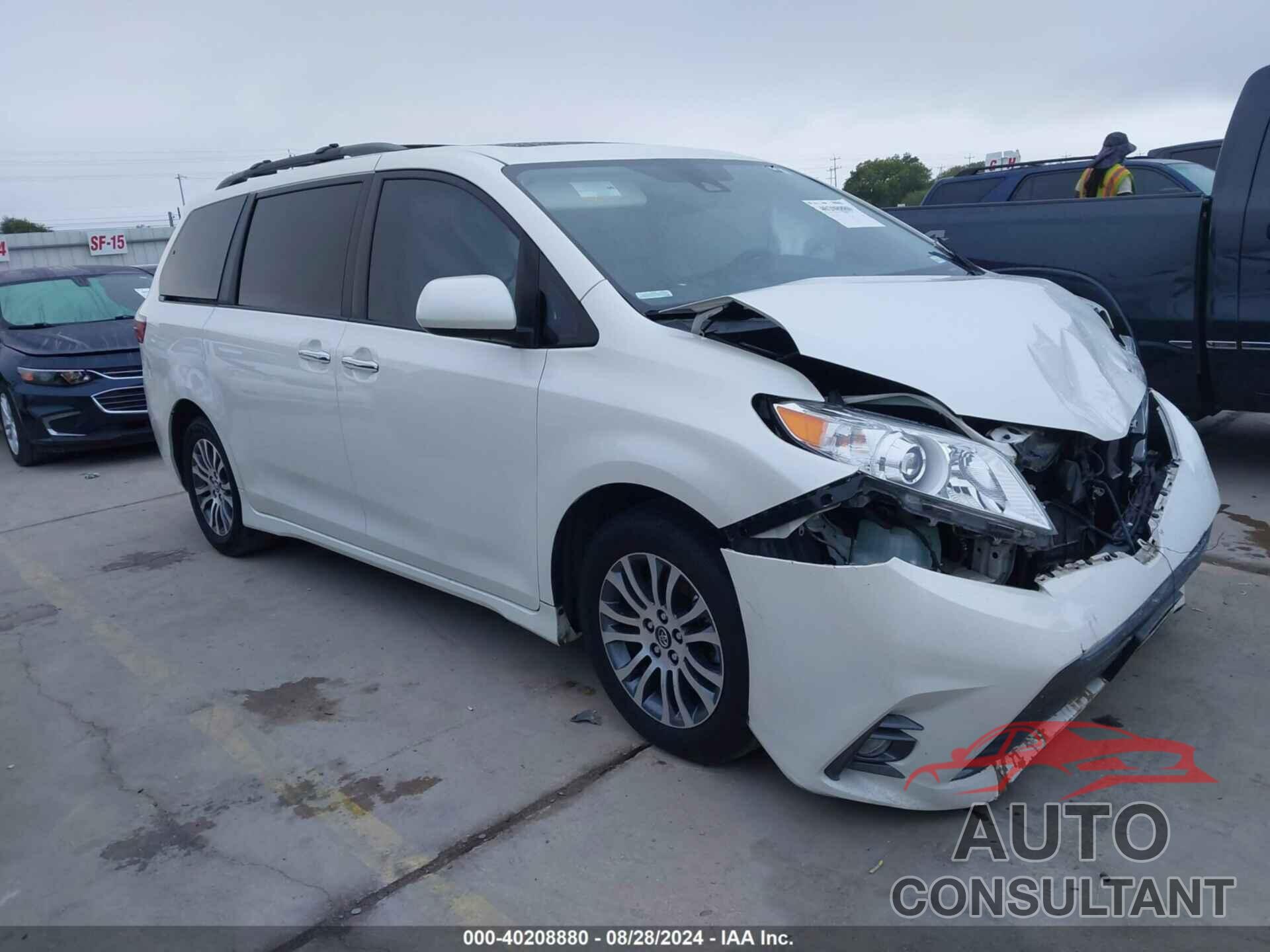 TOYOTA SIENNA 2018 - 5TDYZ3DC4JS962721