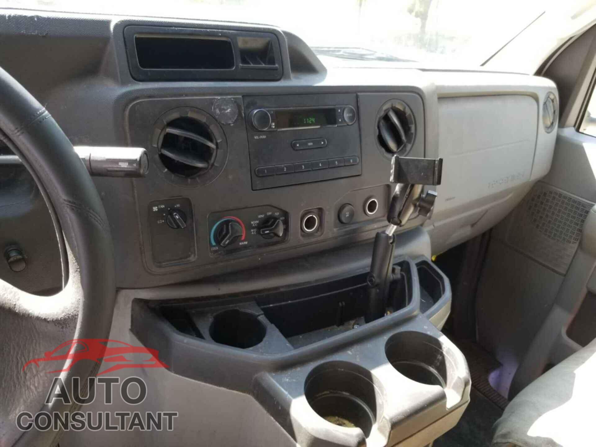 FORD ECONOLINE 2018 - 1FDXE4FS9JDC18959