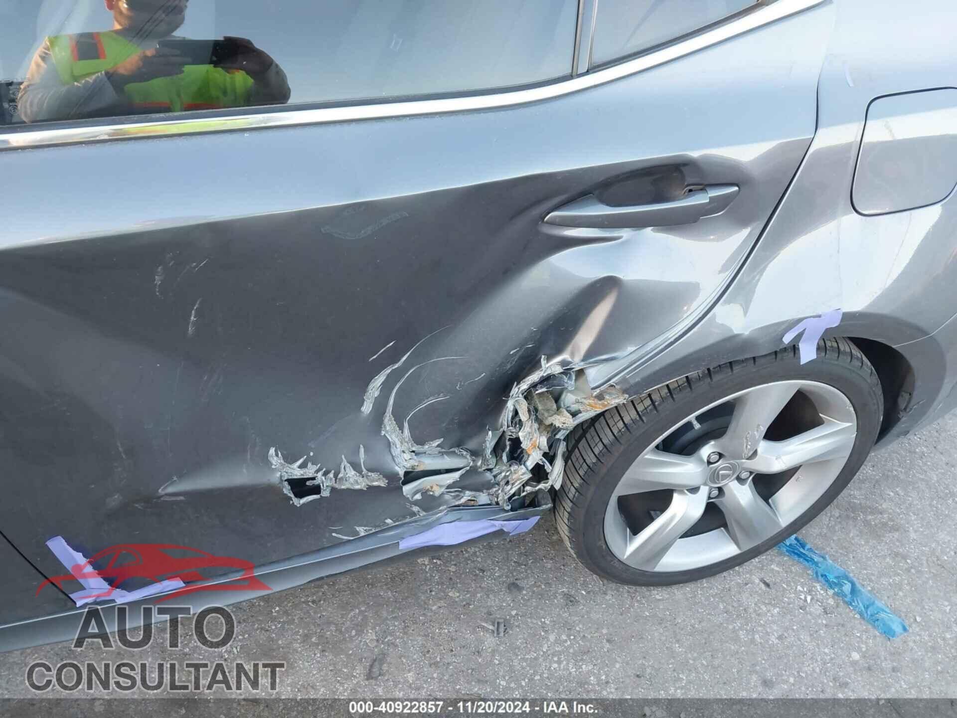 LEXUS IS 350 2014 - JTHBE1D29E5004357
