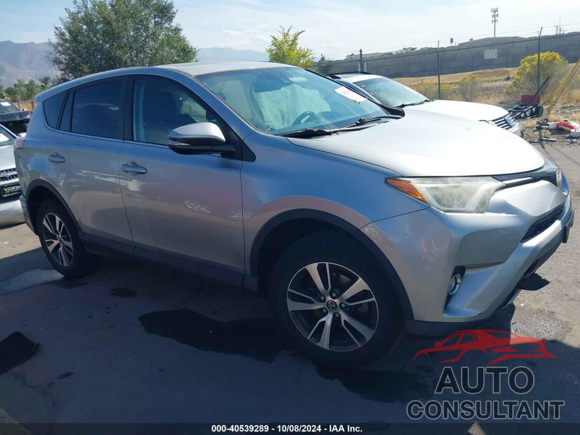 TOYOTA RAV4 2018 - 2T3RFREV8JW807989