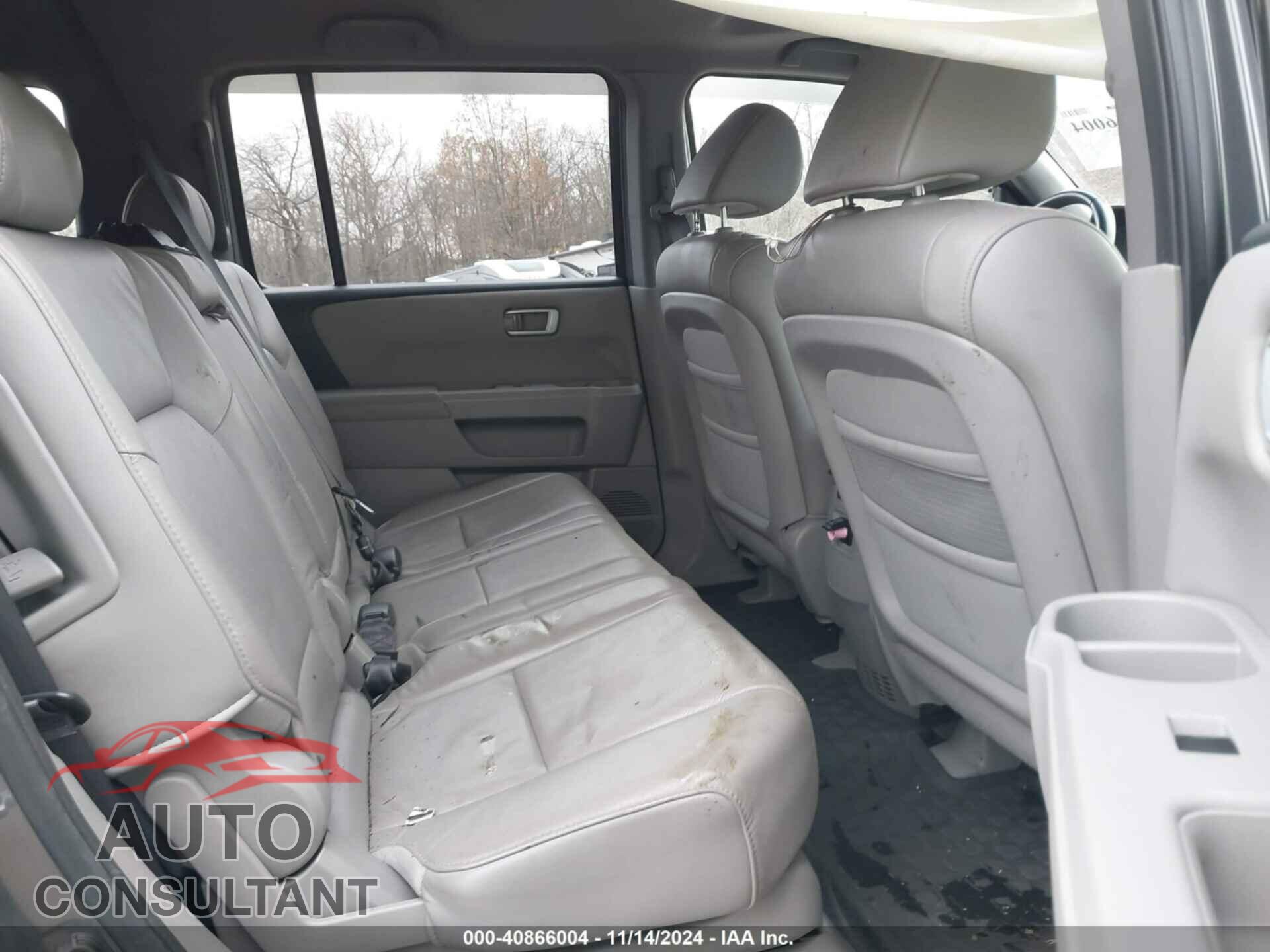 HONDA PILOT 2011 - 5FNYF4H54BB024279