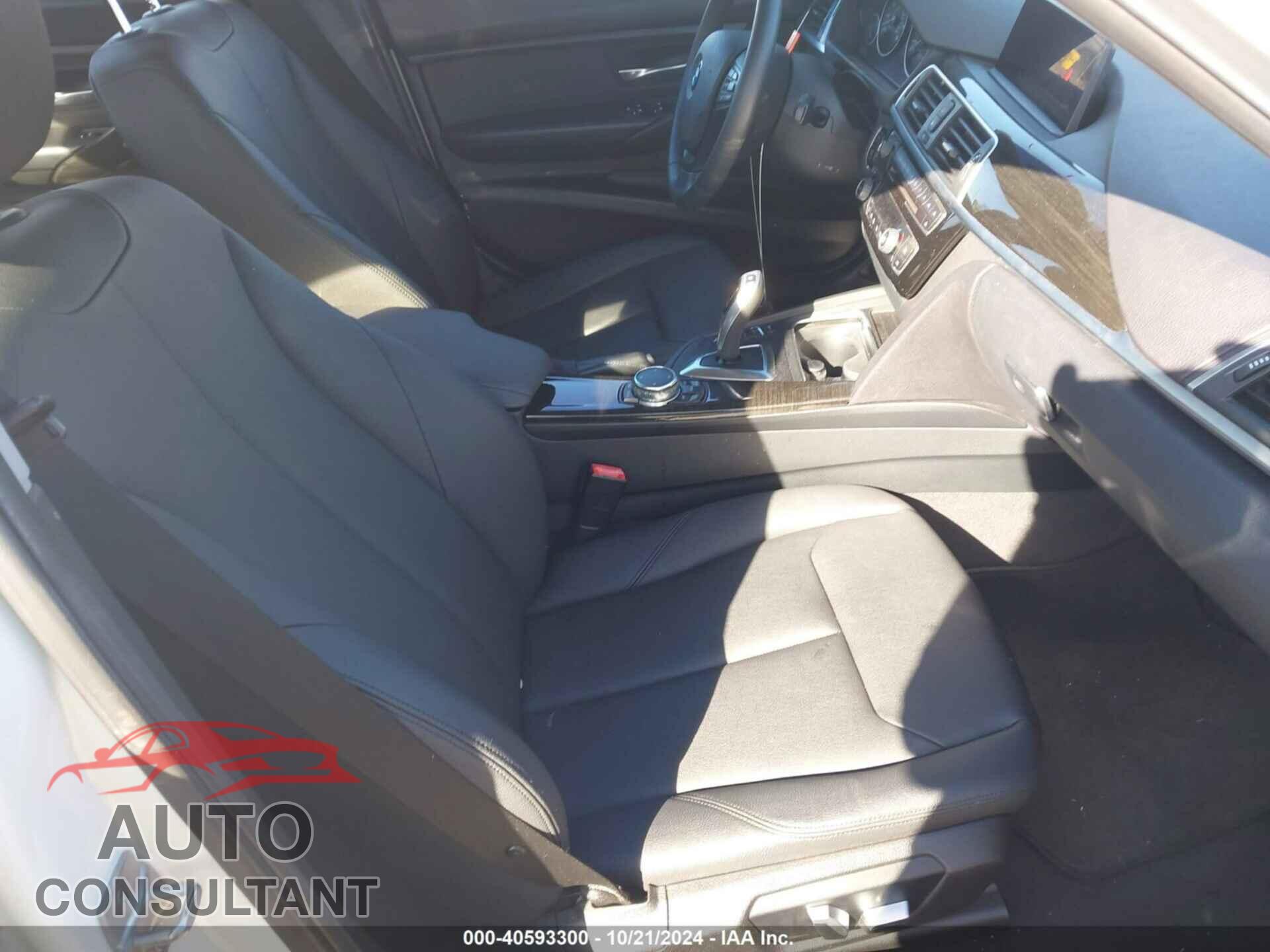 BMW 320I 2016 - WBA8E5G51GNU21867