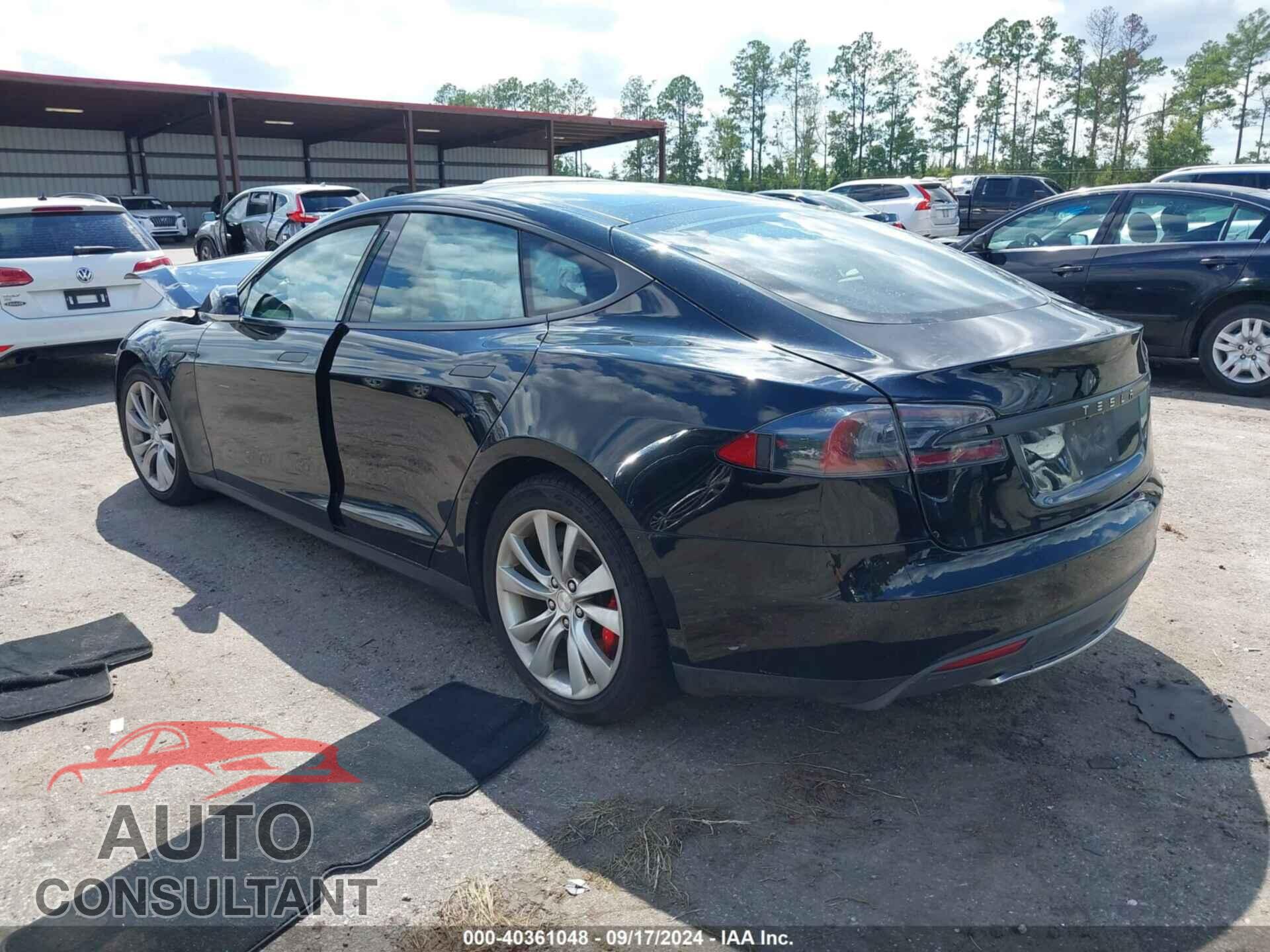 TESLA MODEL S 2015 - 5YJSA1H48FF083013