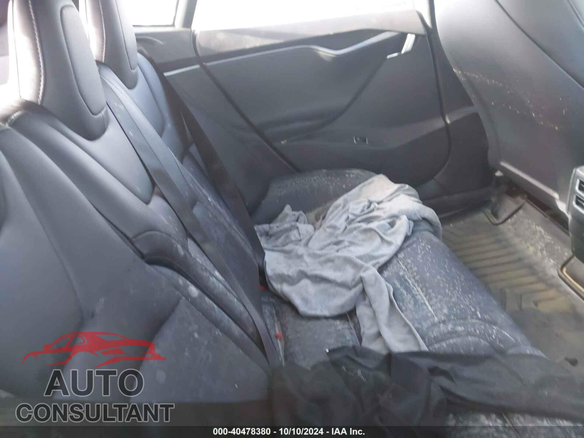 TESLA MODEL S 2021 - 5YJSA1E24MF424648