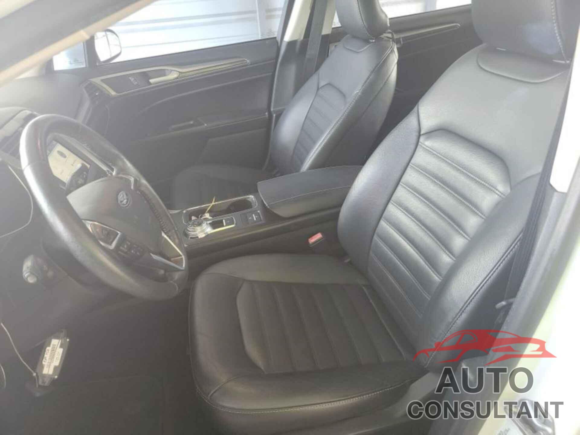 FORD FUSION HYBRID 2018 - 3FA6P0LU9JR278665