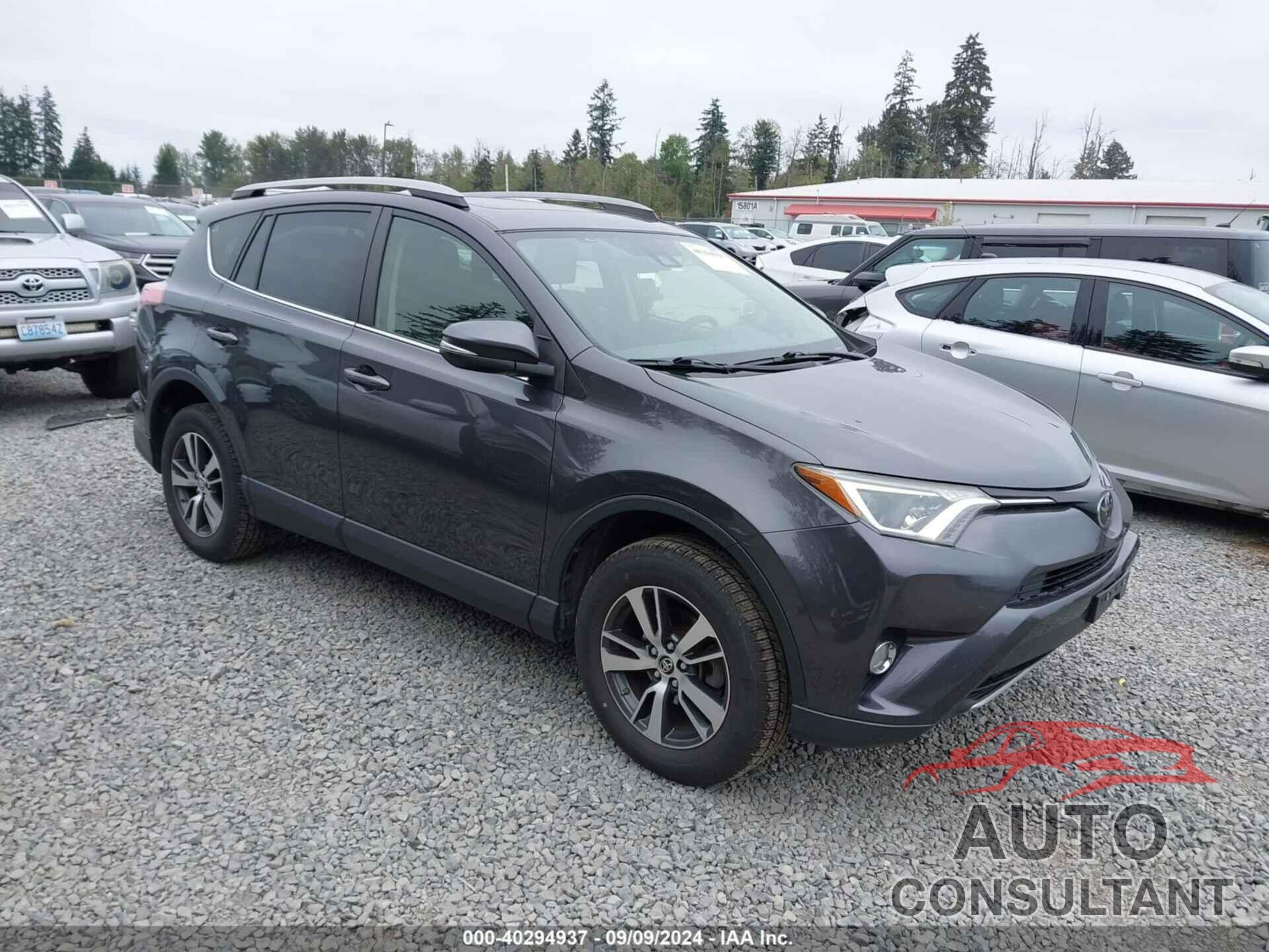 TOYOTA RAV4 2017 - JTMRFREV9HJ170281