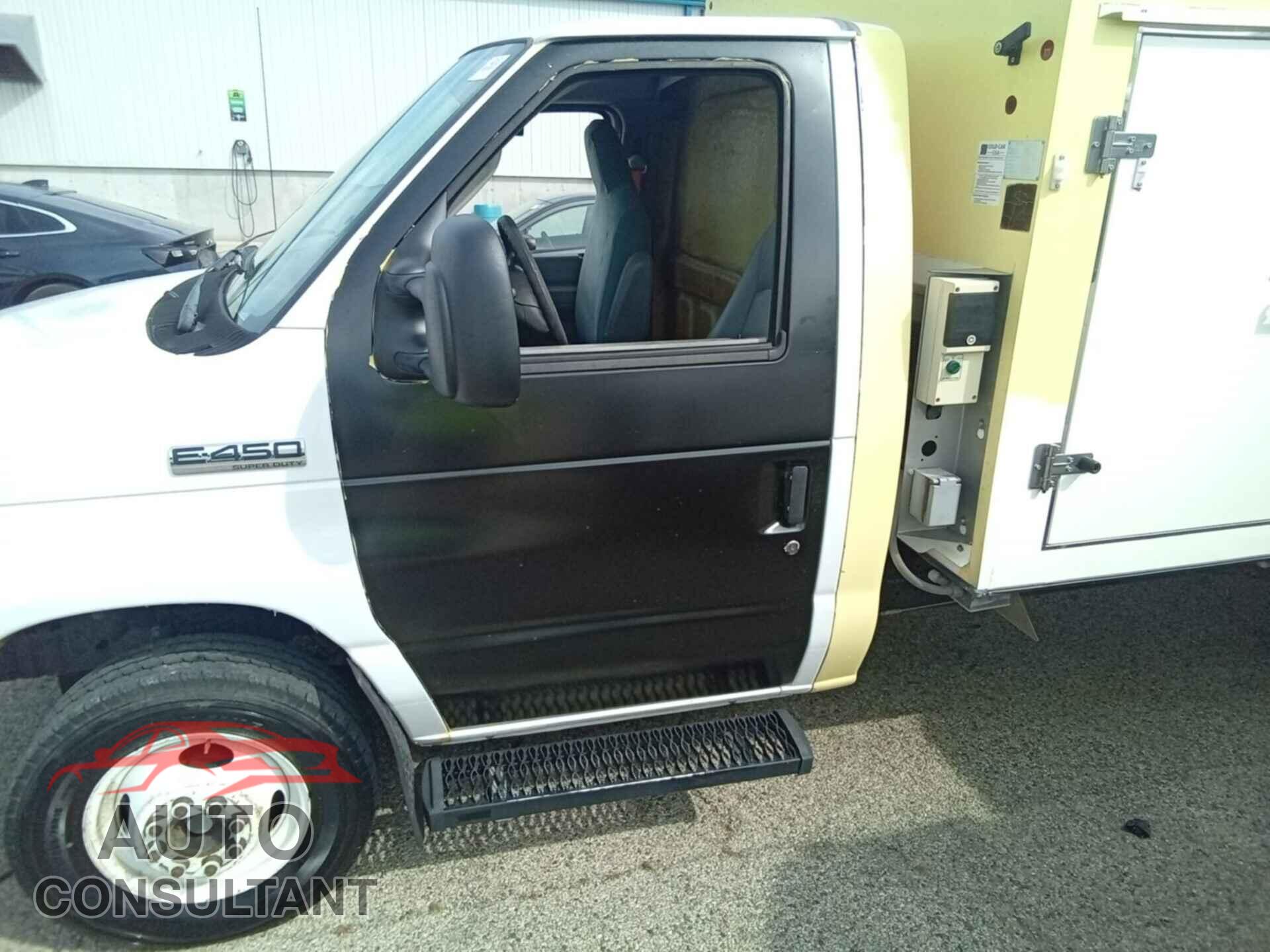 FORD ECONOLINE 2018 - 1FDXE4FS2JDC17765