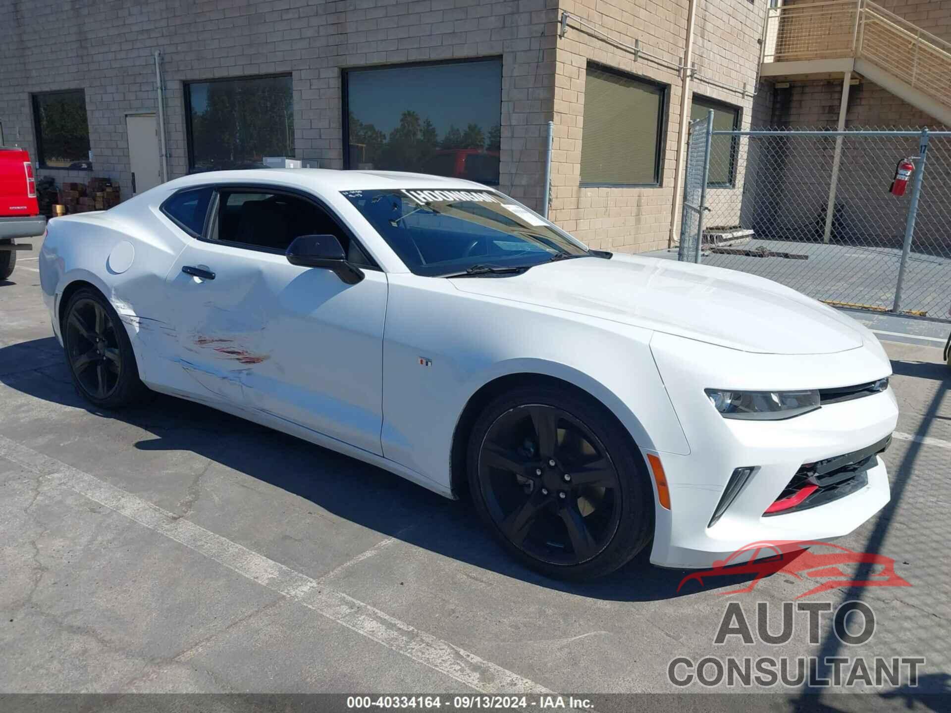 CHEVROLET CAMARO 2018 - 1G1FB1RX5J0147323