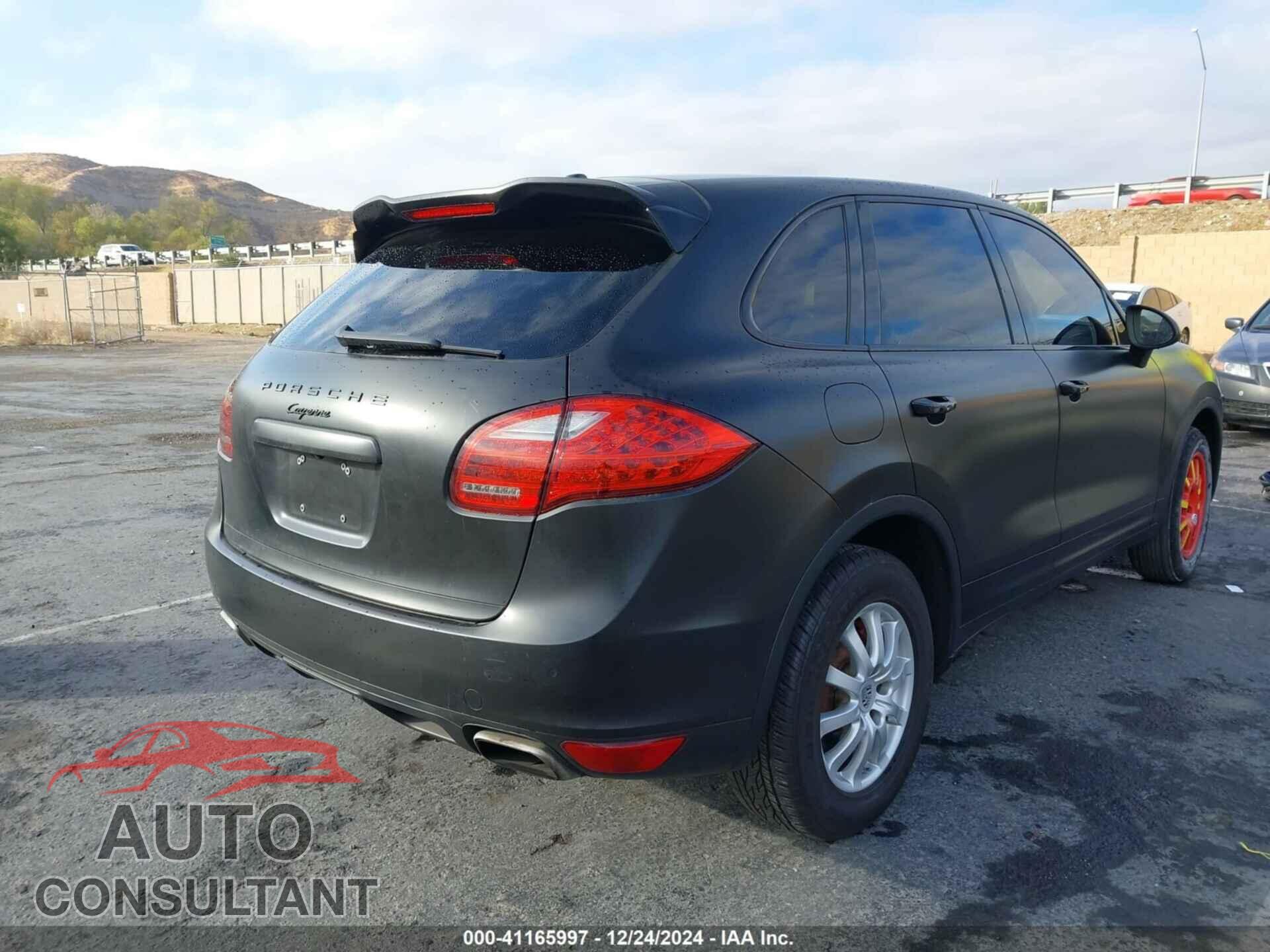 PORSCHE CAYENNE 2012 - WP1AA2A2XCLA02420