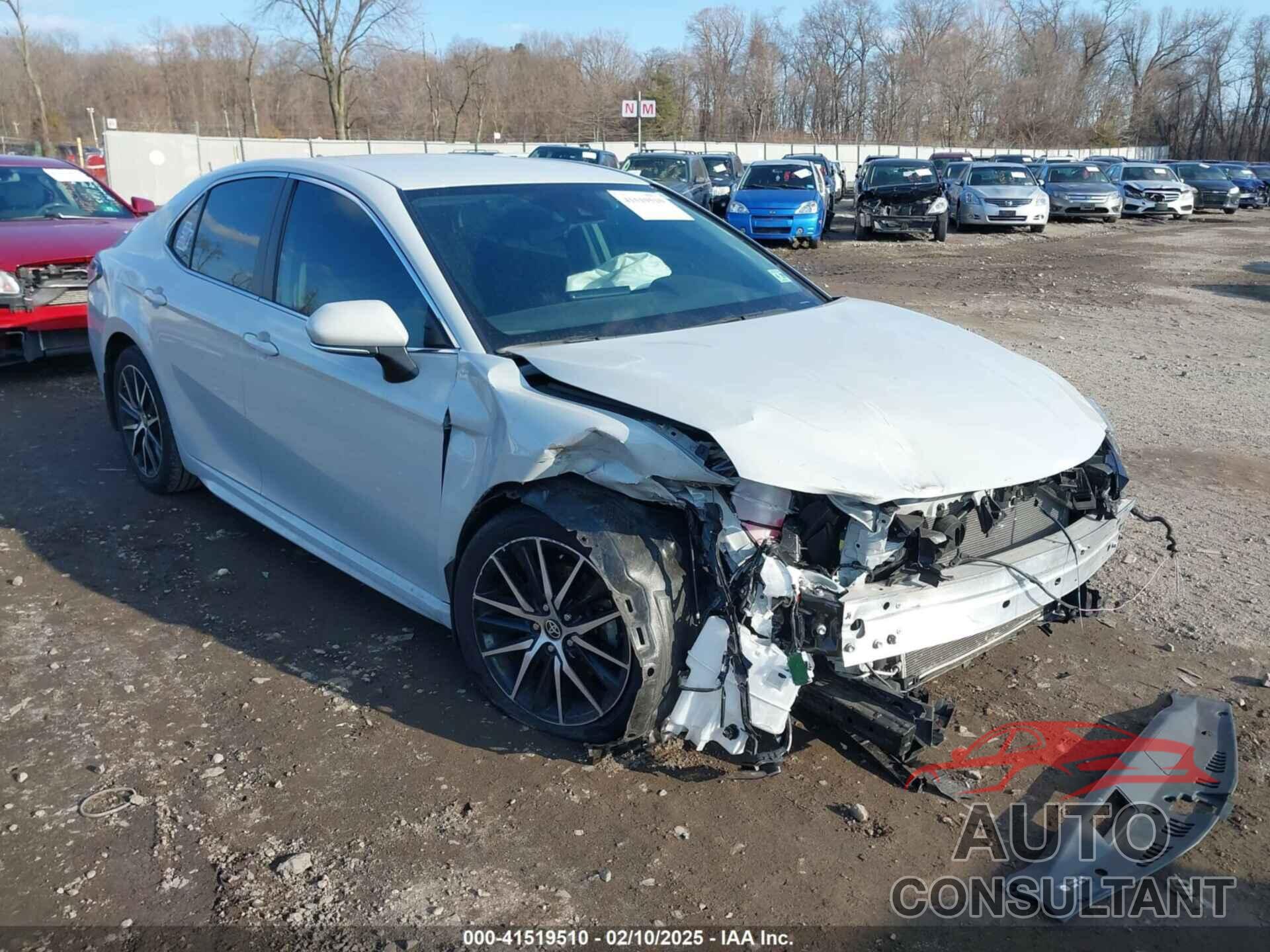 TOYOTA CAMRY 2024 - 4T1G11BK1RU127745