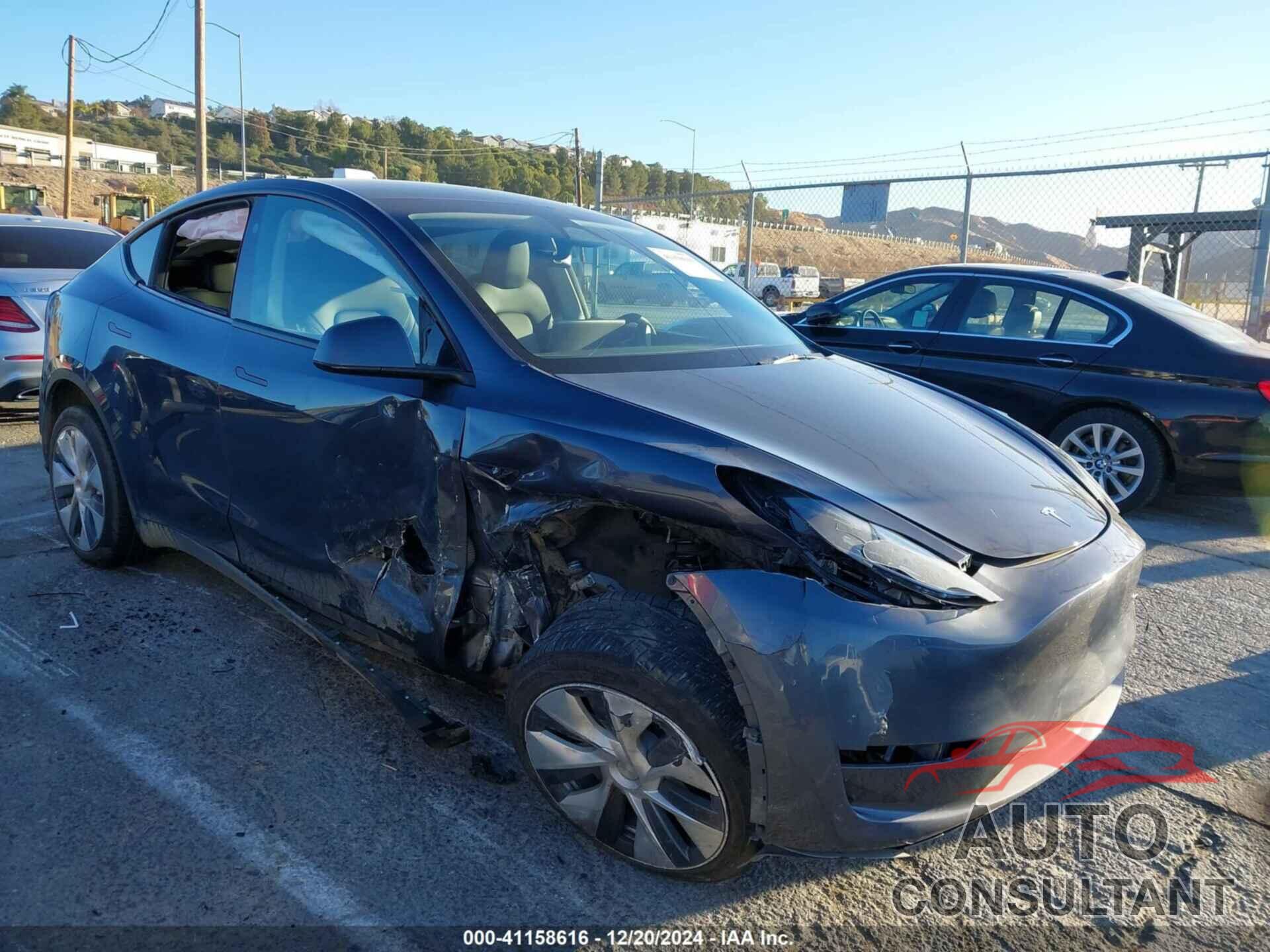 TESLA MODEL Y 2023 - 7SAYGDEE0PF914905