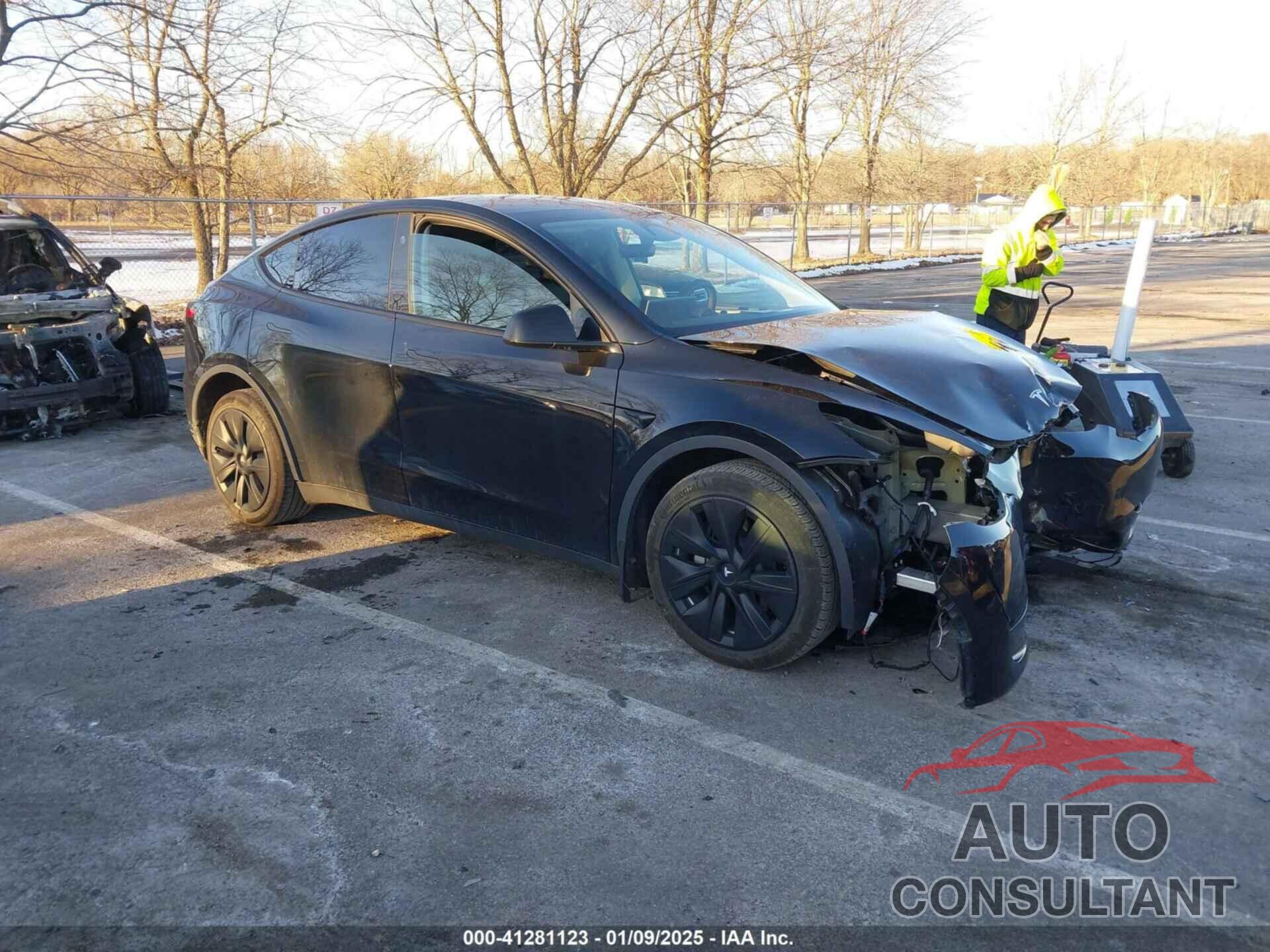 TESLA MODEL Y 2023 - 7SAYGDEE9PF894542