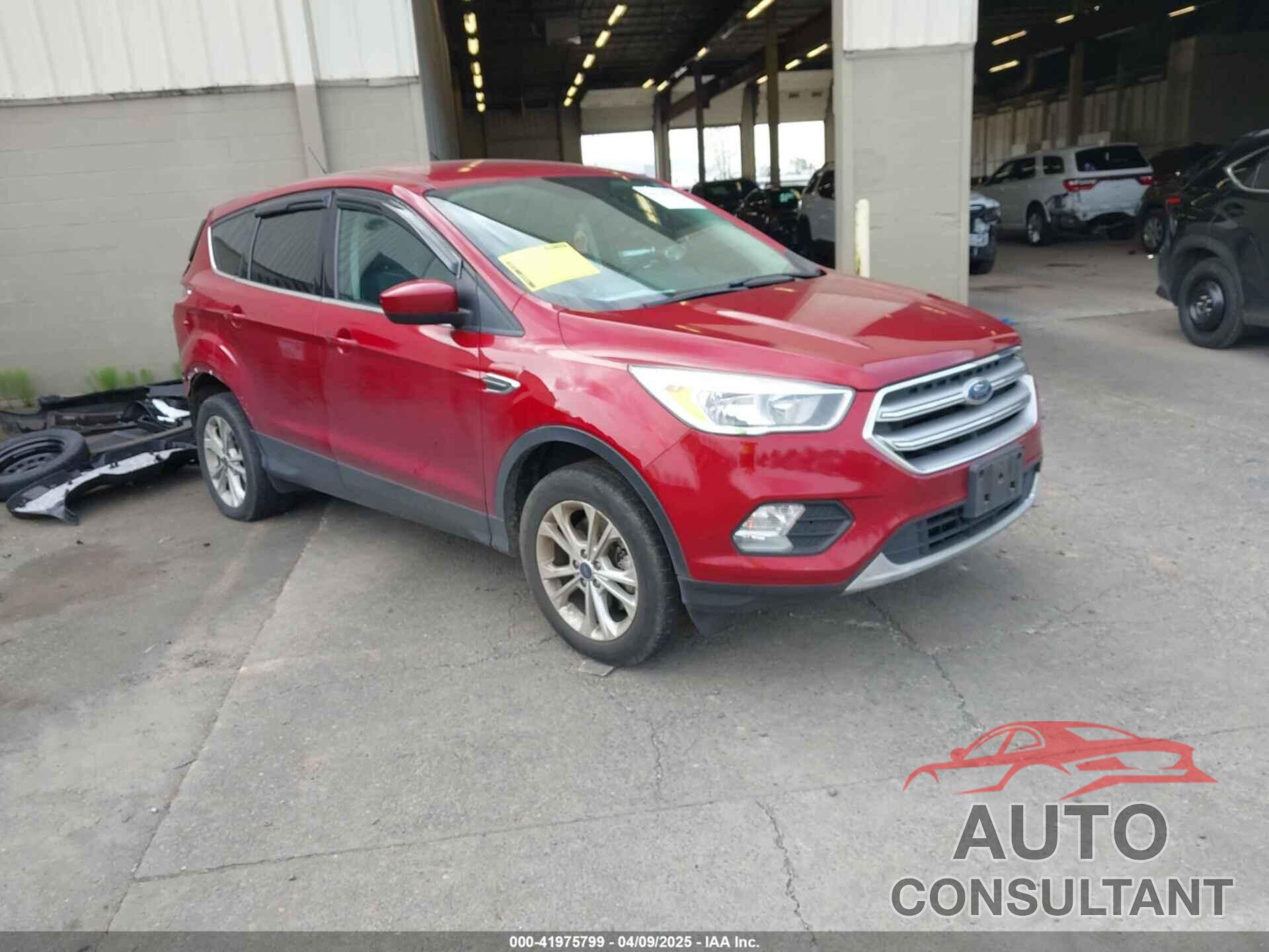 FORD ESCAPE 2017 - 1FMCU9G91HUC35811