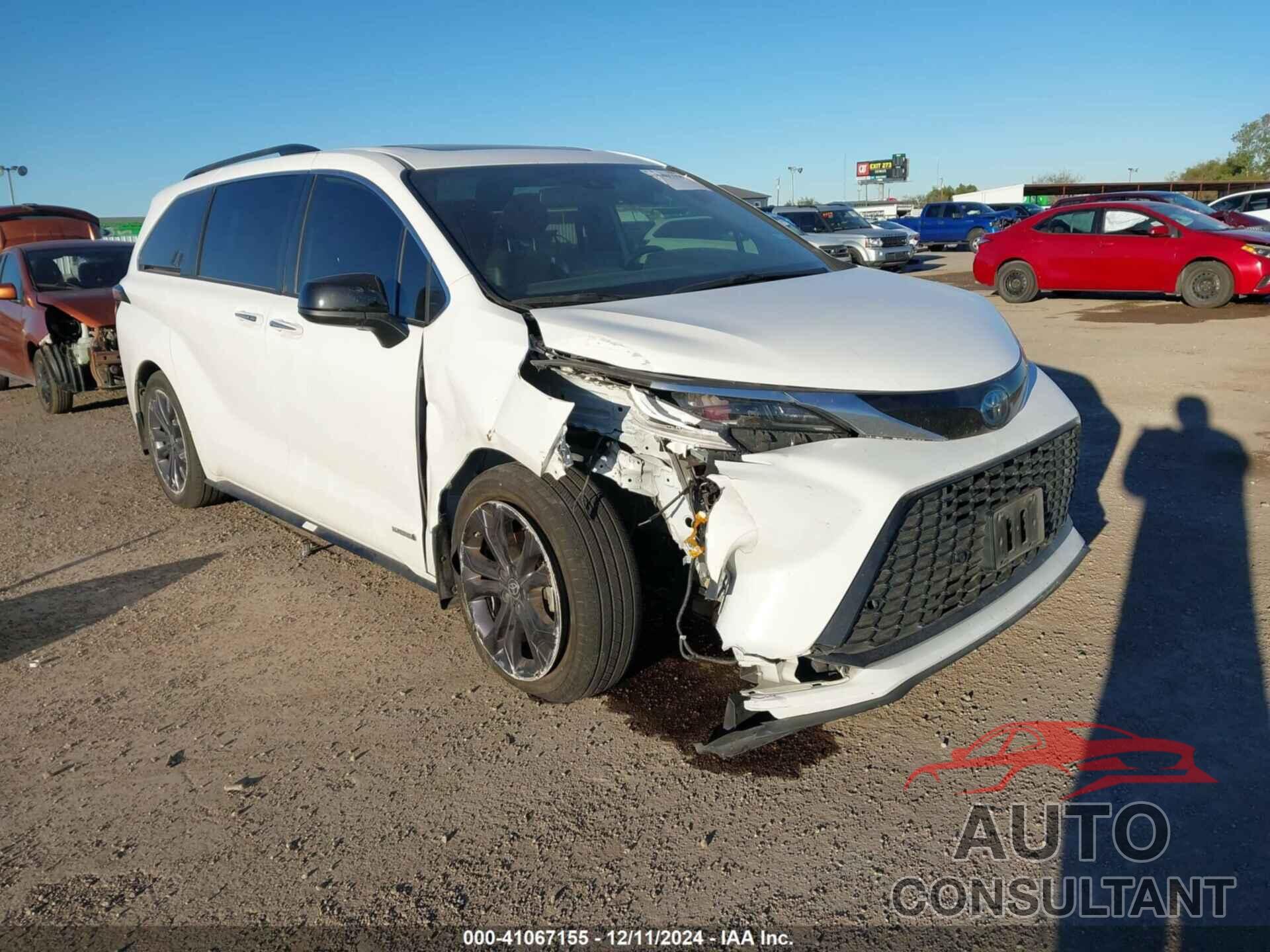 TOYOTA SIENNA 2021 - 5TDXRKEC2MS051179