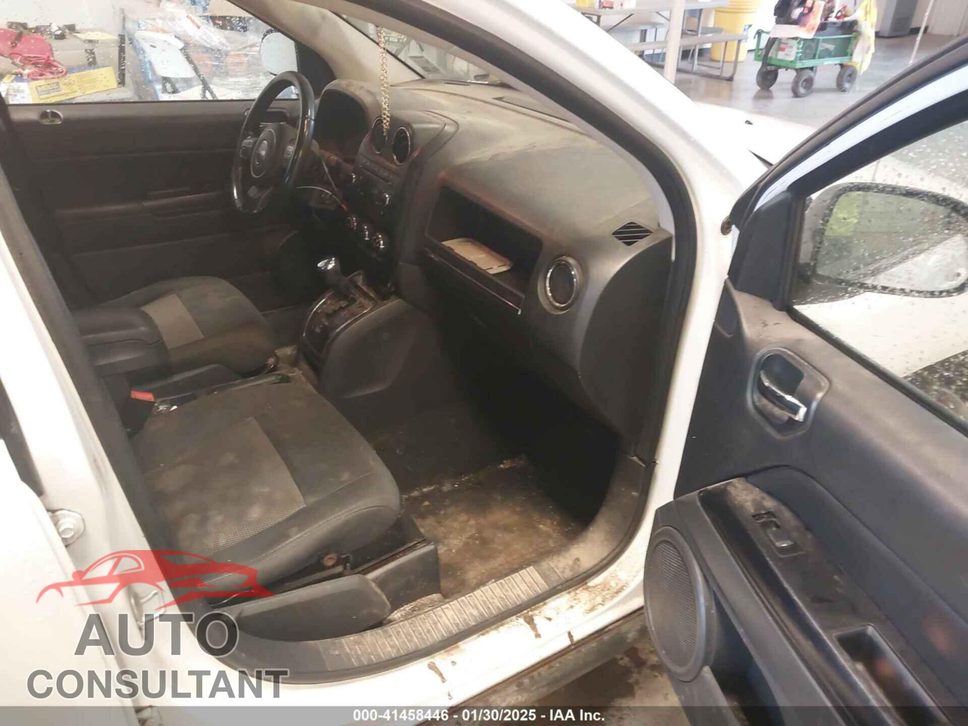 JEEP COMPASS 2011 - 1J4NF1FB6BD210885