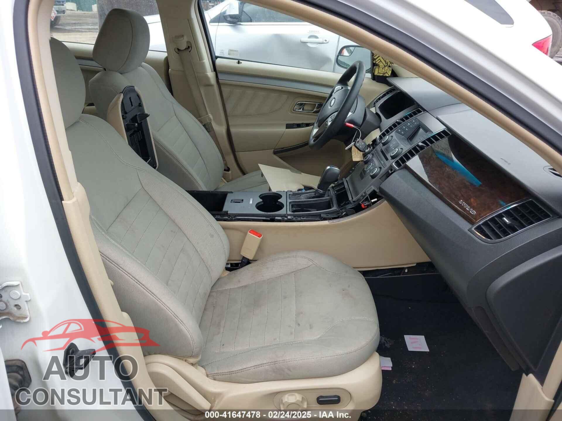 FORD TAURUS 2017 - 1FAHP2D83HG142927