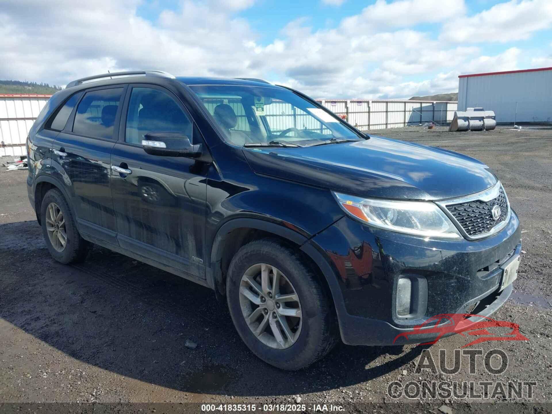 KIA SORENTO 2015 - 5XYKTDA76FG649338