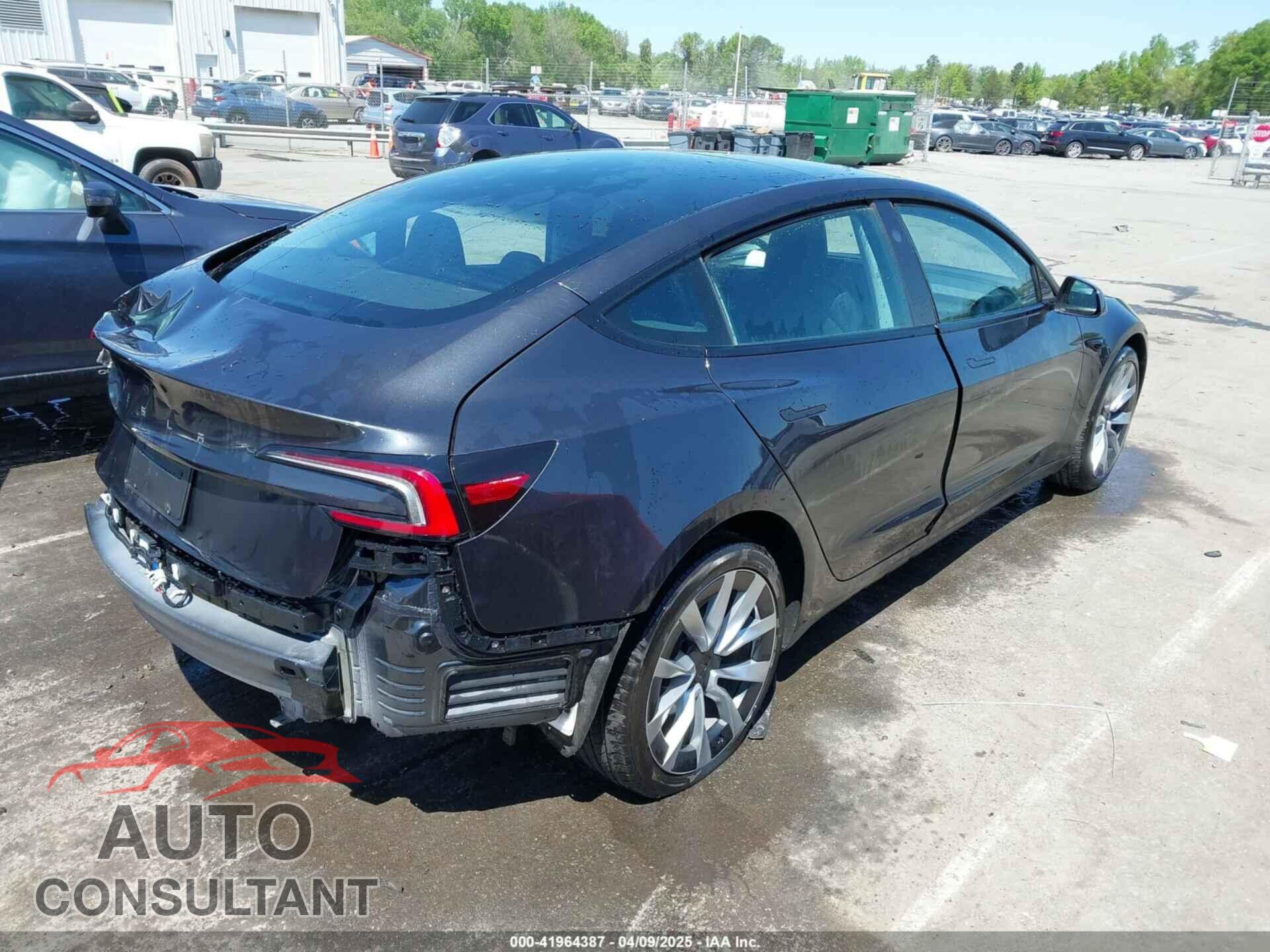 TESLA MODEL 3 2024 - 5YJ3E1EA4RF735729