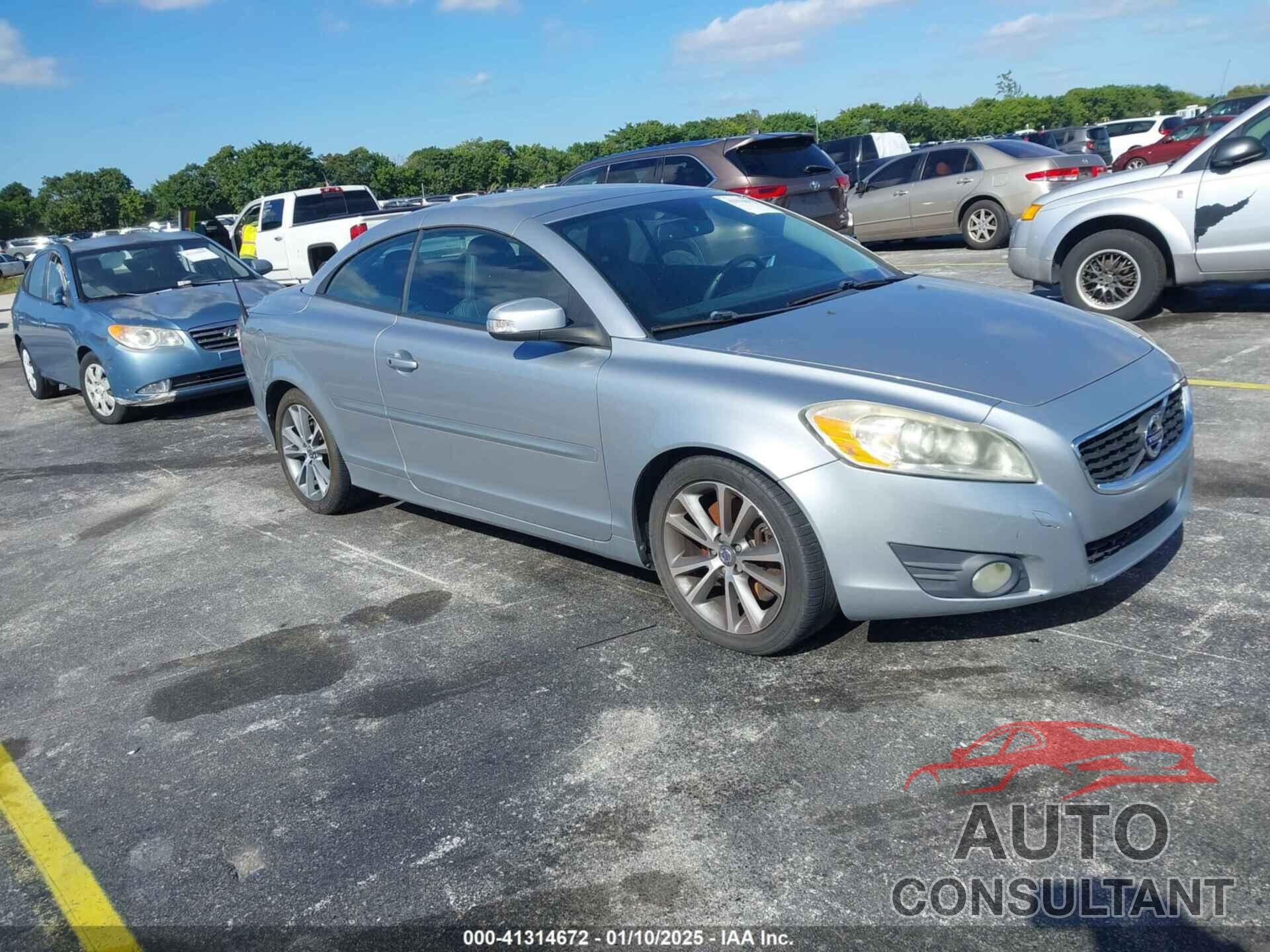 VOLVO C70 2012 - YV1672MC2CJ128884