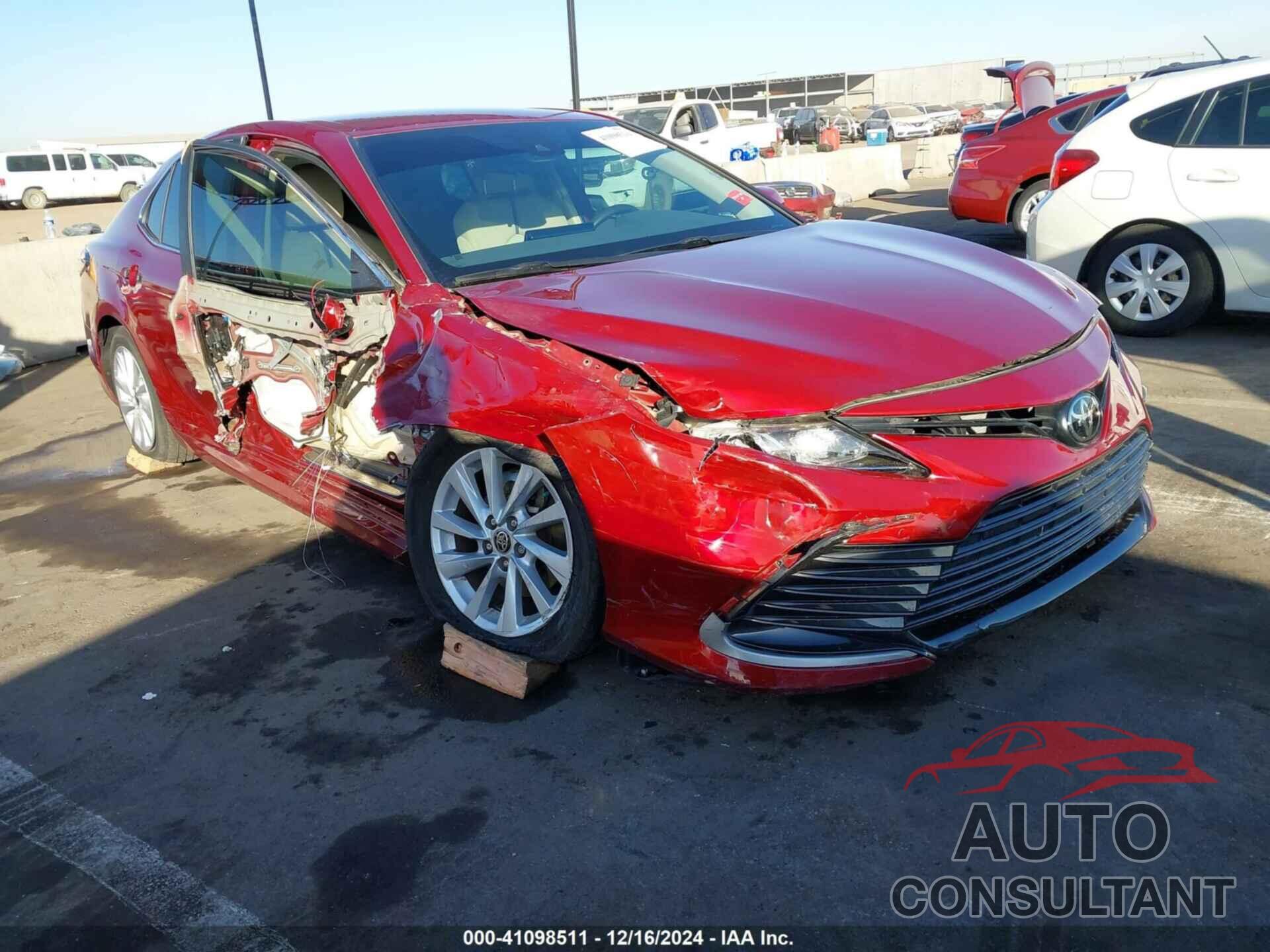 TOYOTA CAMRY 2021 - 4T1C11AK4MU596630
