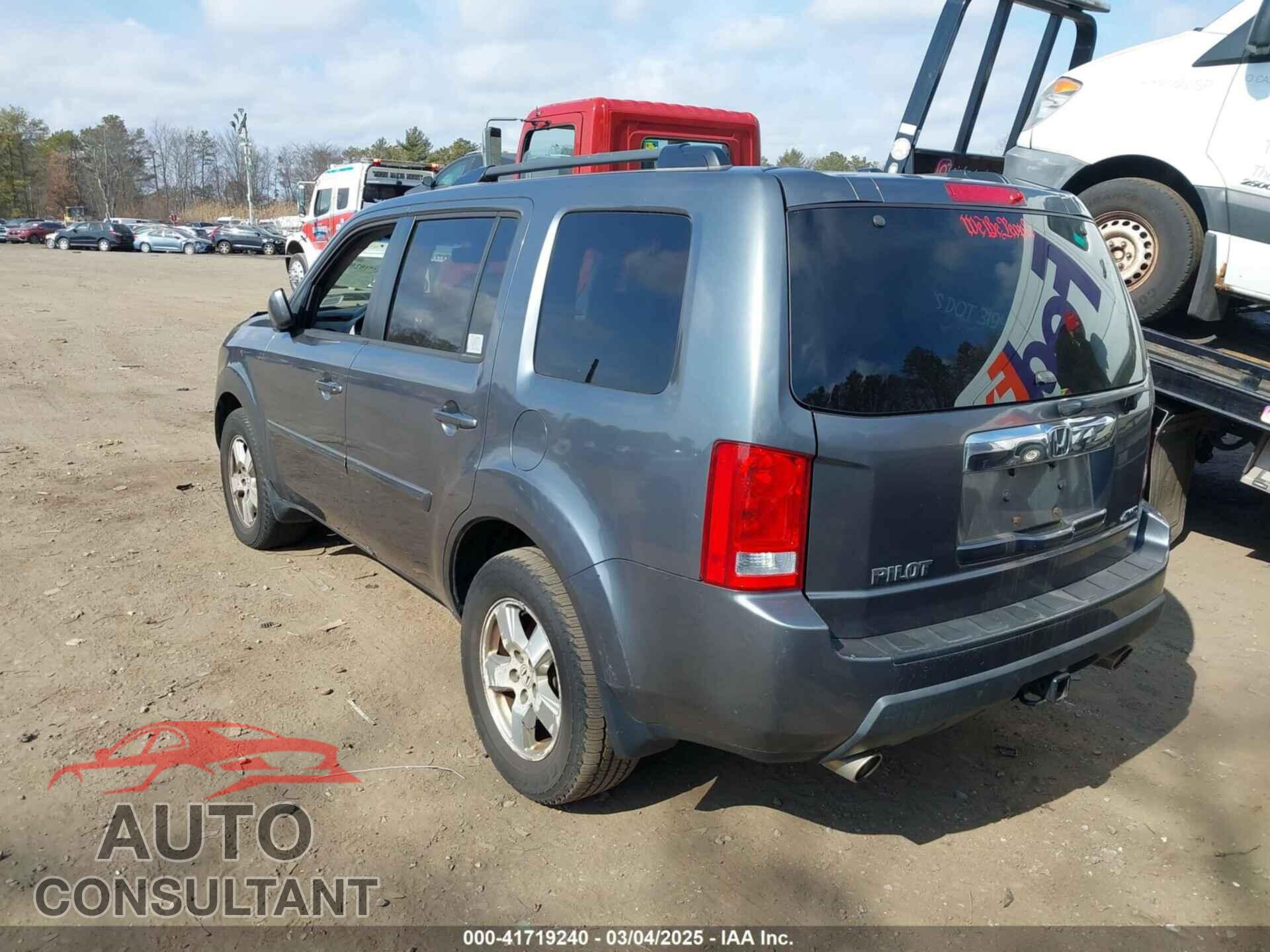 HONDA PILOT 2011 - 5FNYF4H55BB078657