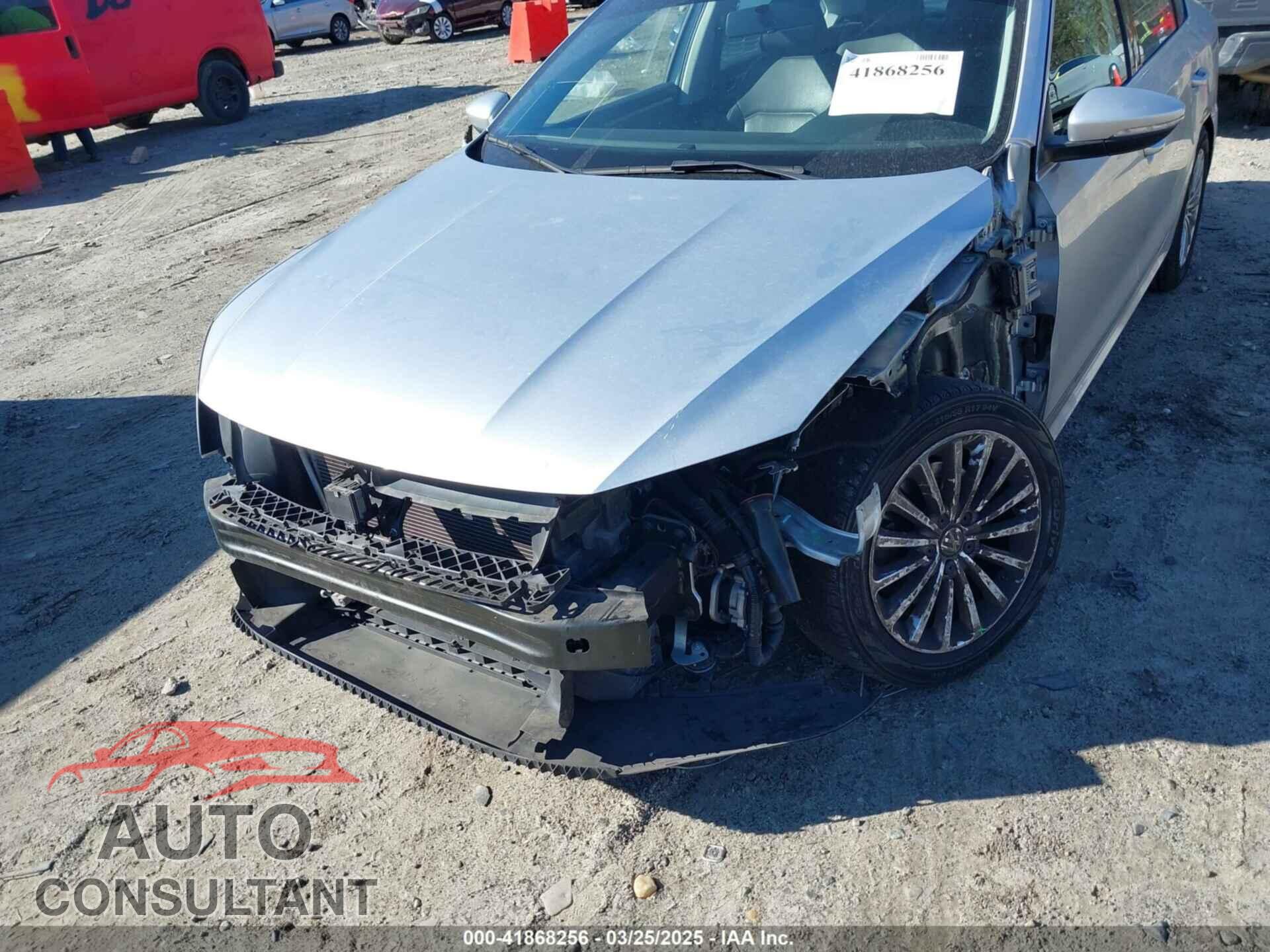 VOLKSWAGEN PASSAT 2017 - 1VWBT7A31HC086072