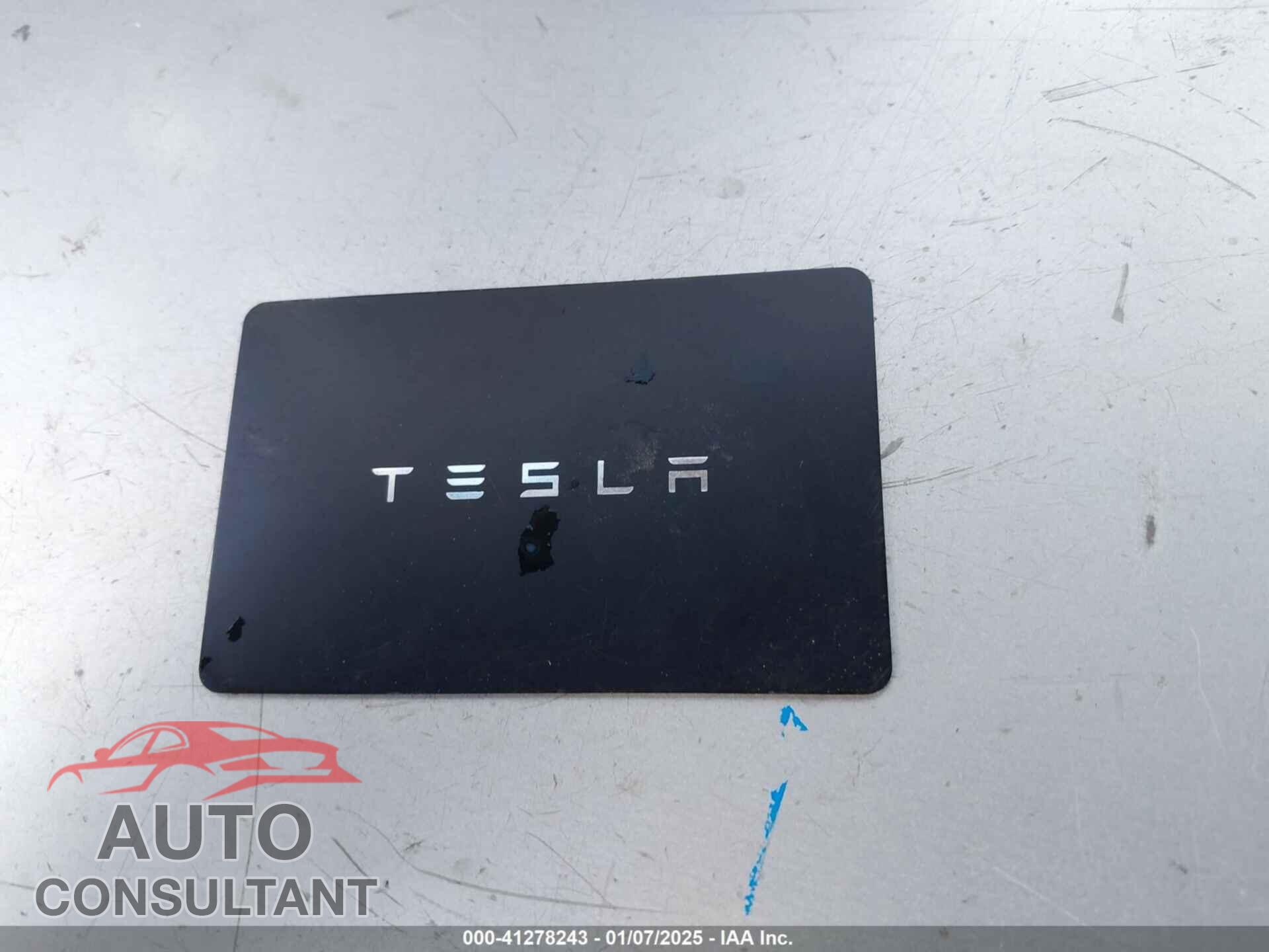 TESLA MODEL 3 2024 - 5YJ3E1EA0RF718703