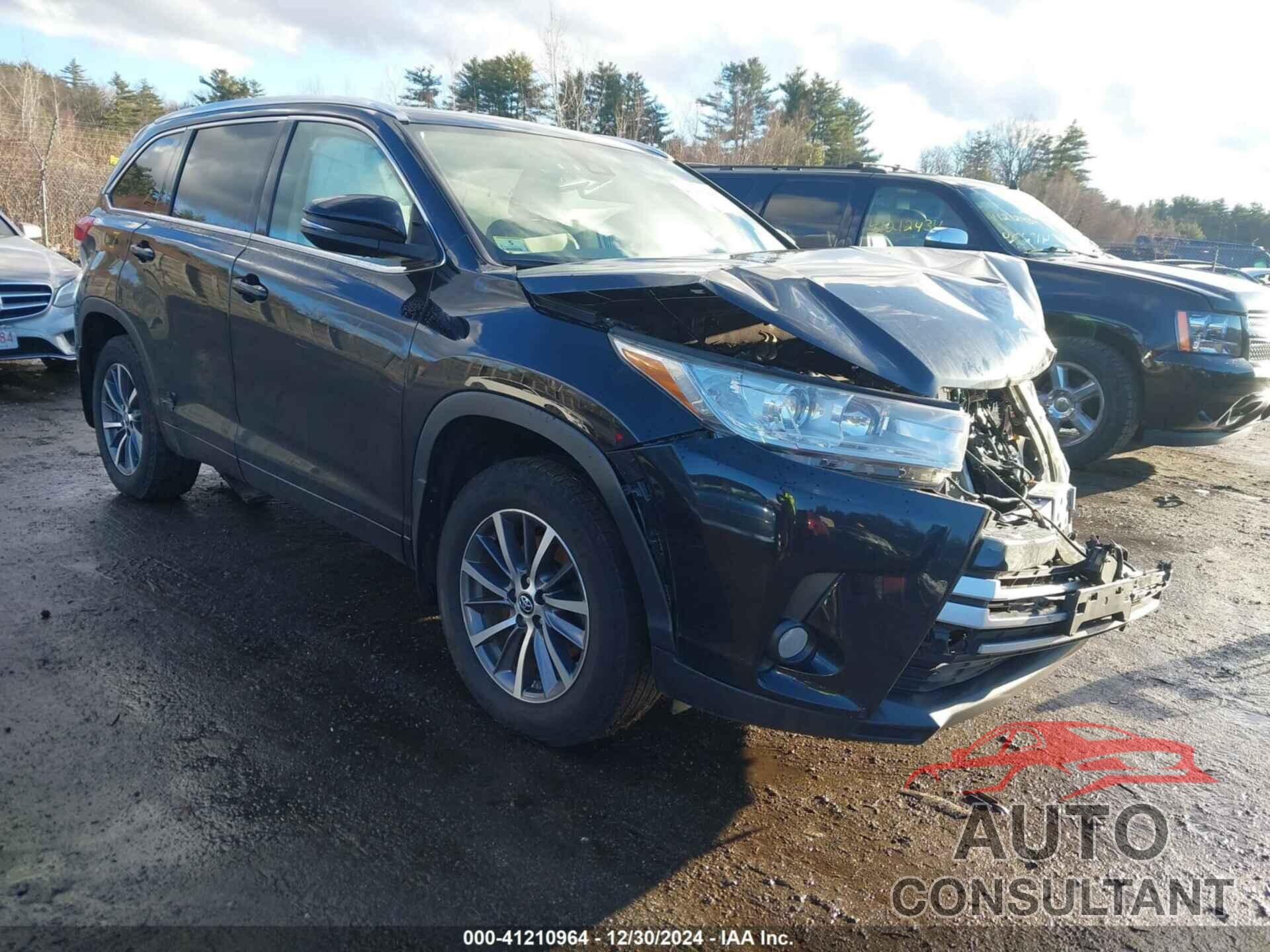 TOYOTA HIGHLANDER 2018 - 5TDJZRFH5JS530698