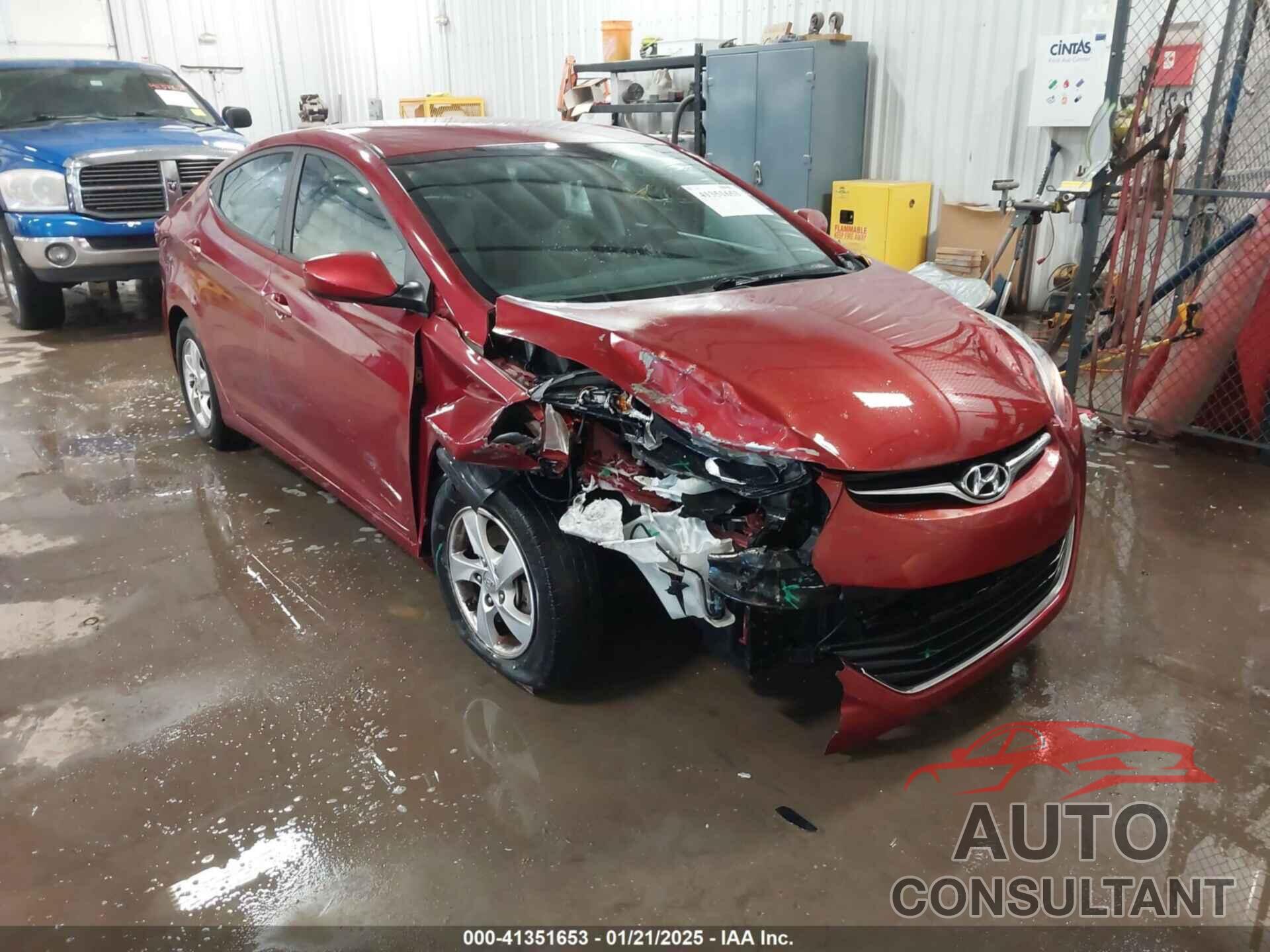 HYUNDAI ELANTRA 2015 - 5NPDH4AE3FH555340
