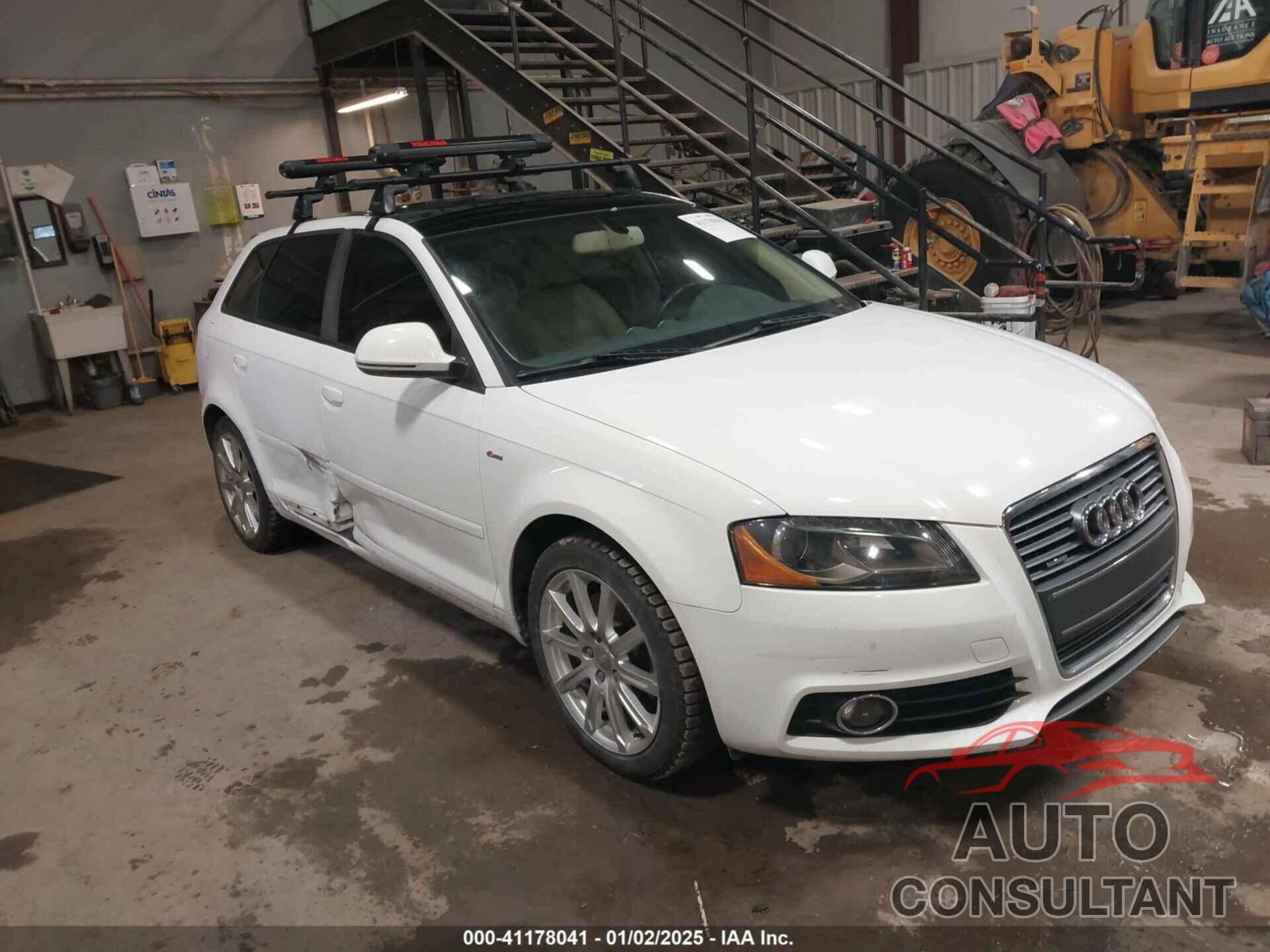 AUDI A3 2010 - WAUMFAFM6AA176477