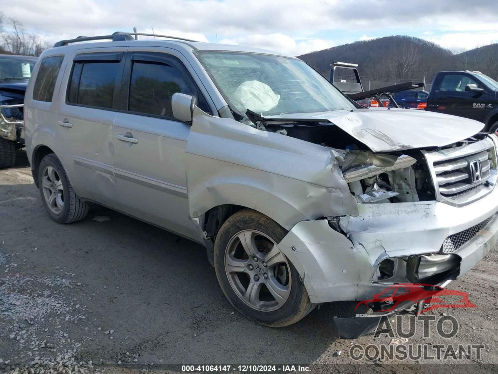 HONDA PILOT 2013 - 5FNYF4H4XDB003737