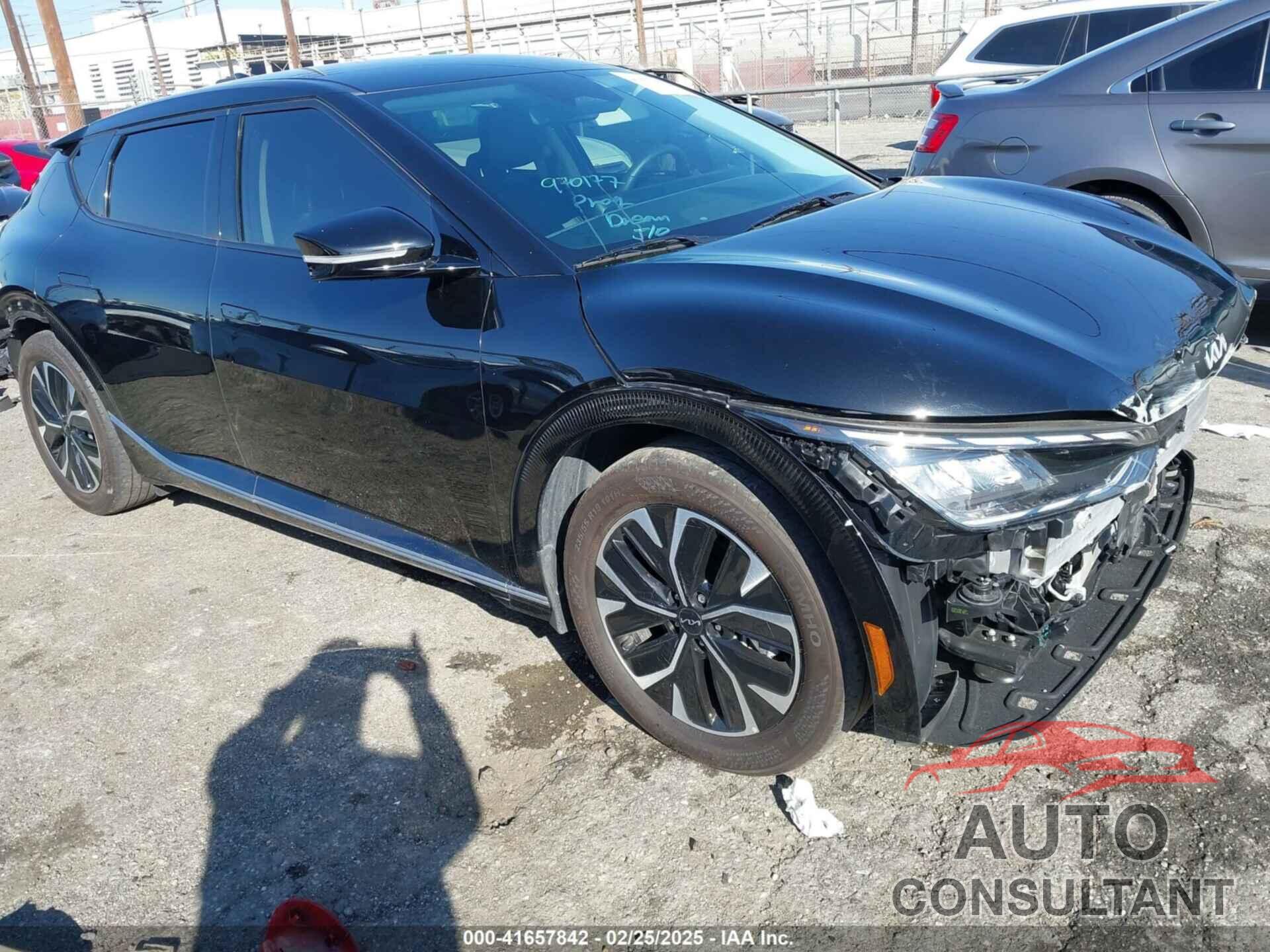 KIA EV6 2023 - KNDC34LA7P5117927
